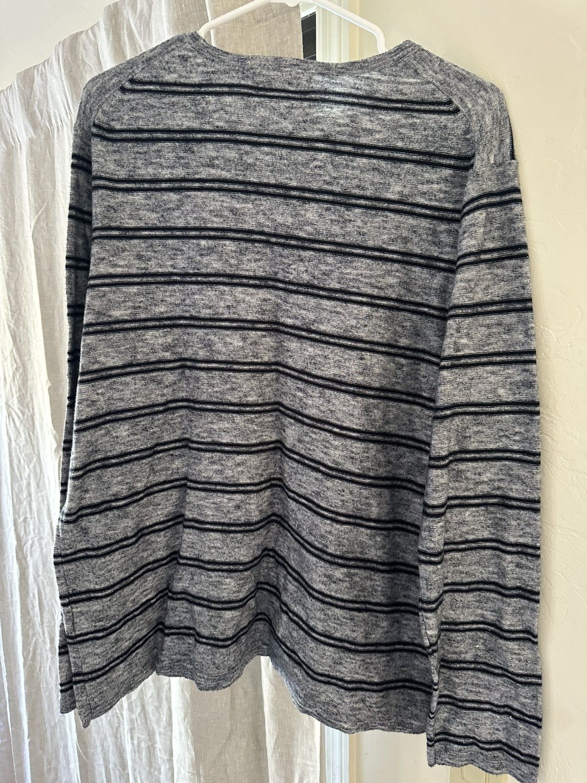 Banana Republic Banana Republic thin sweater xl Size US XL / EU 56 / 4 - 4 Thumbnail
