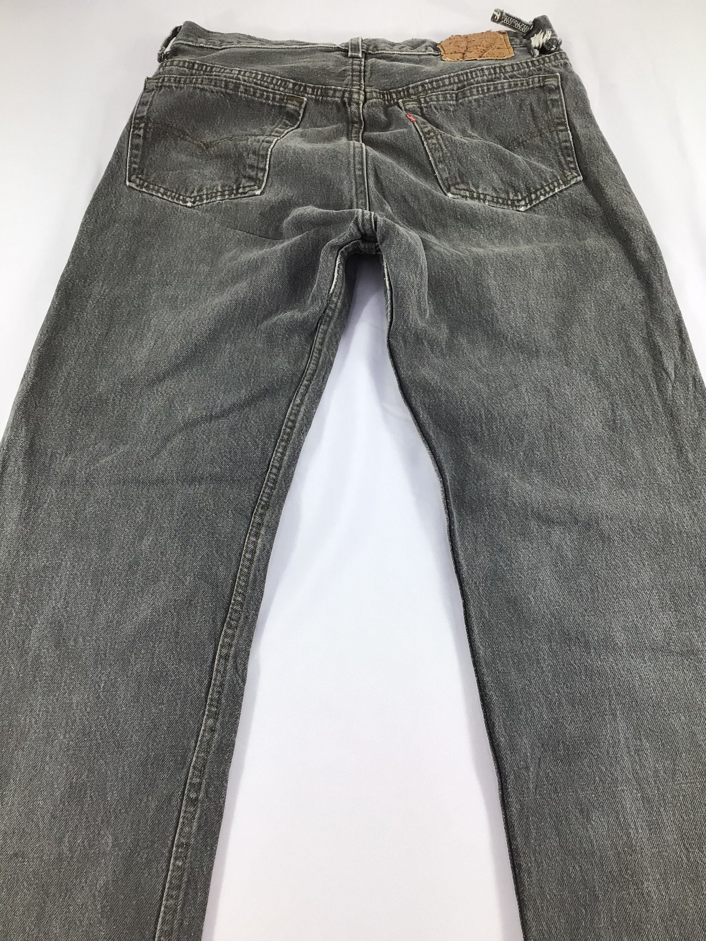 Levi's Faded Vintage Levis 501 Jeans Dark Wash Denim -J333 Size US 32 / EU 48 - 4 Thumbnail