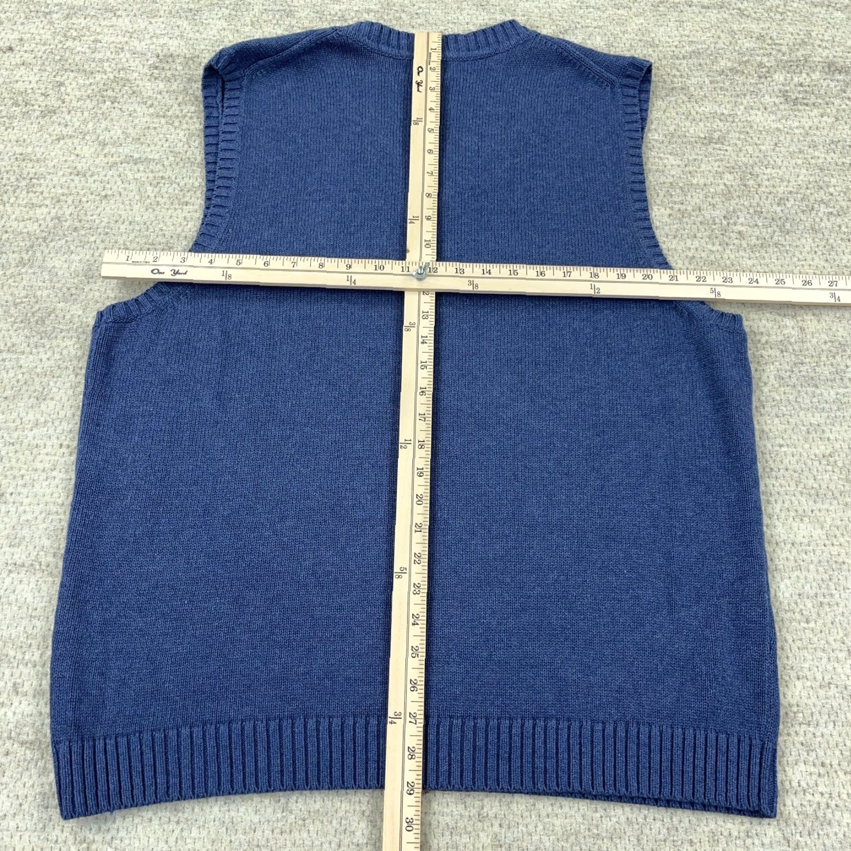 Vintage LL Bean Sweater Vest Men XL Blue V Neck Heavy Knit Ribbed Pullover Adult Size US XL / EU 56 / 4 - 6 Thumbnail