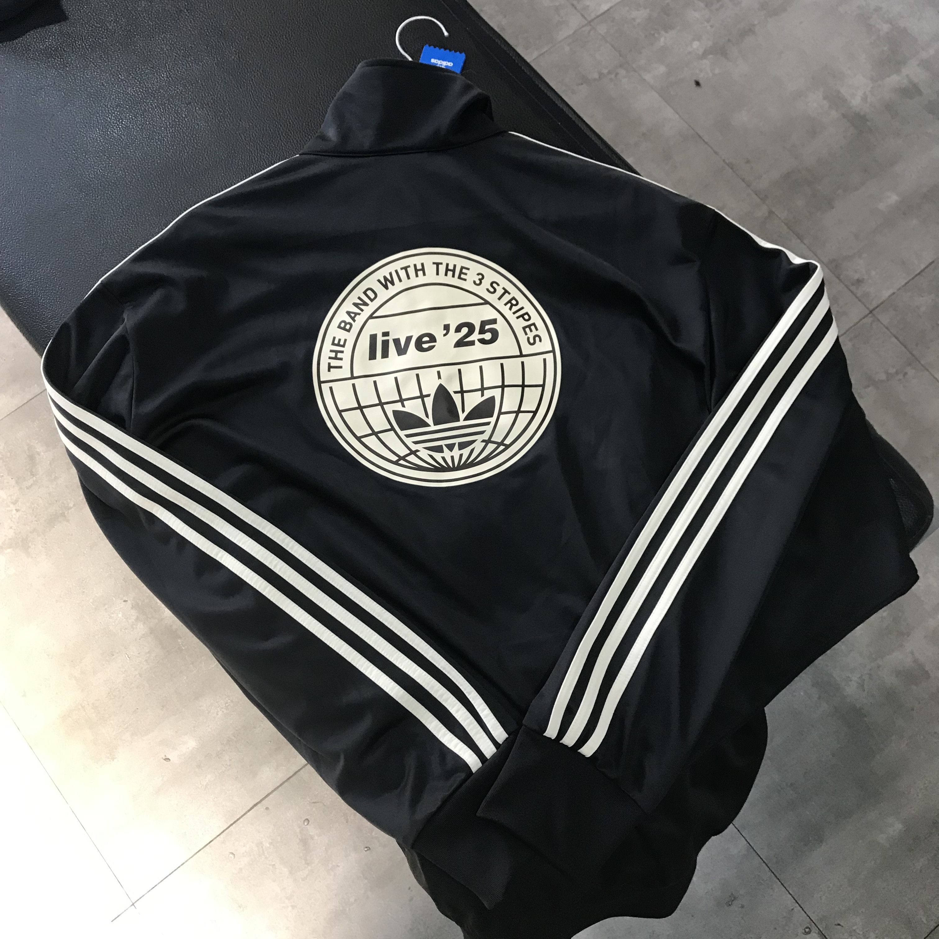 Adidas Adidas X Oasis Live 2025 tour firebird tracktop Size L XL ja Size US L / EU 52-54 / 3 - 6 Thumbnail