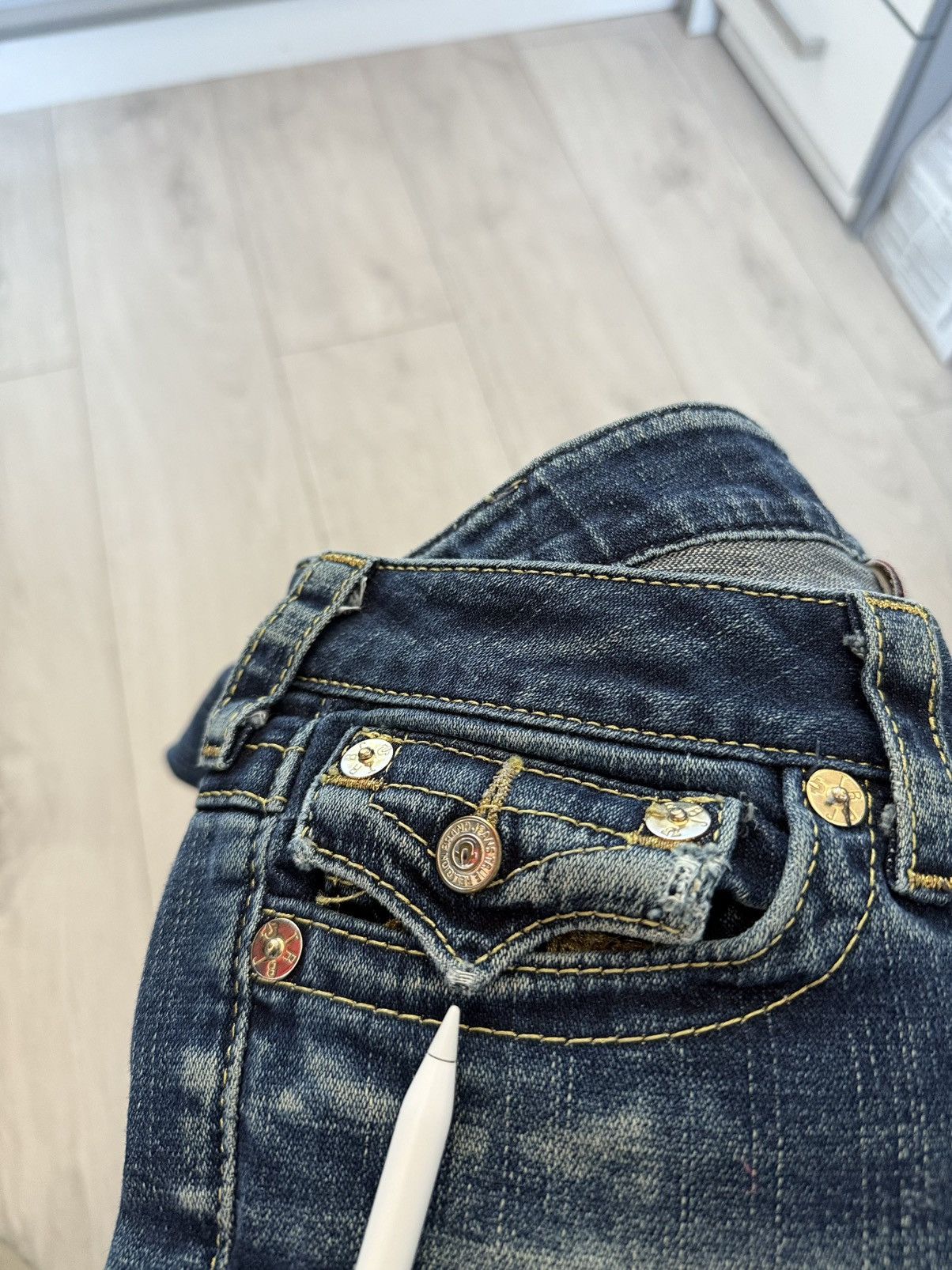 True Religion True Religion Rainbow Joey Washed Flared Bootcut Denim Jeans Size 27" / US 4 / IT 40 - 13 Thumbnail