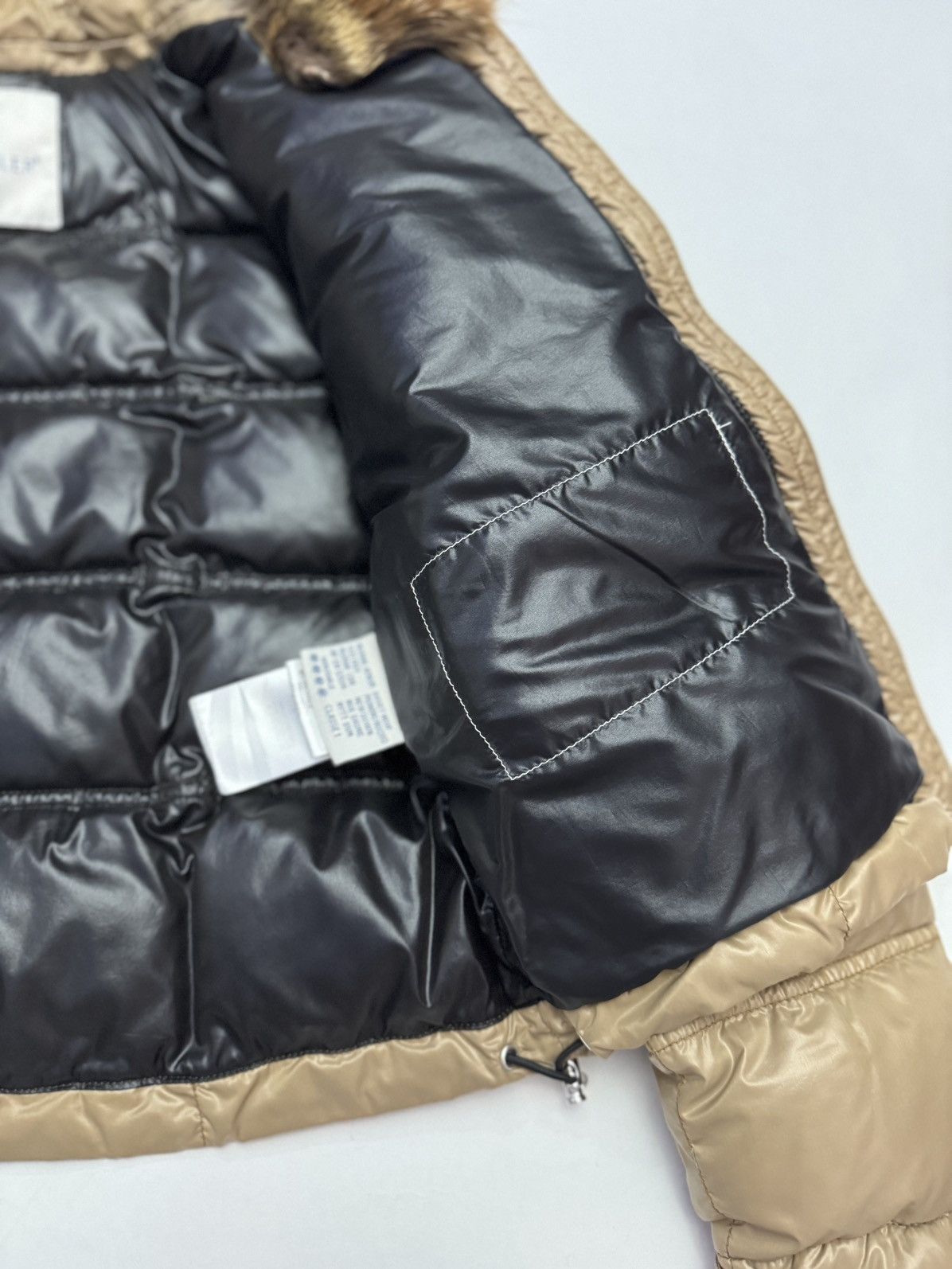 Moncler Moncler vintage down jacket Size XS / US 0-2 / IT 36-38 - 21 Thumbnail