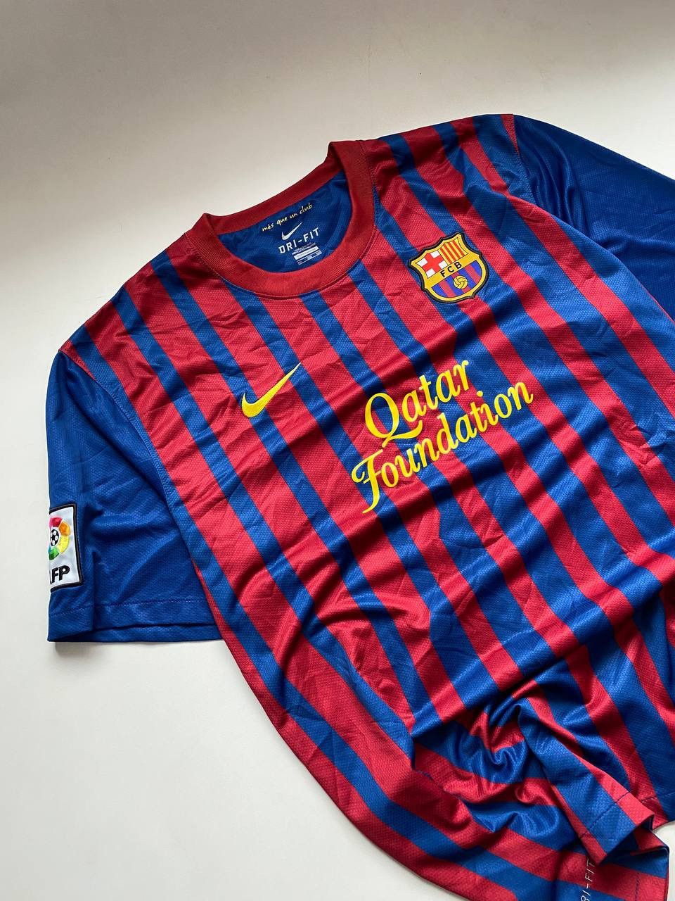 Vintage Vintage Nike Barcelona home soccer jersey 2011 Size US XXL / EU 58 / 5 - 2 Thumbnail