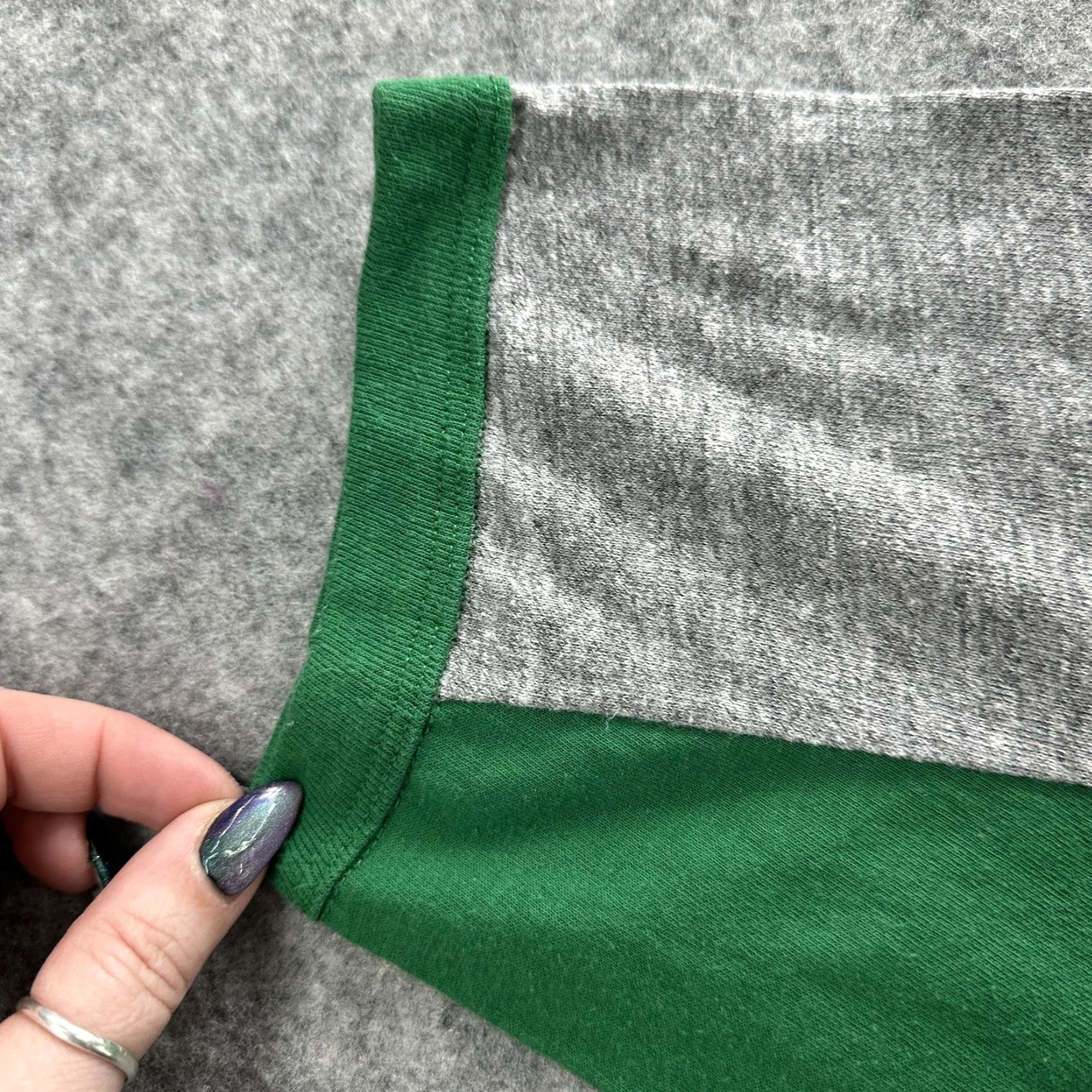 Vintage VINTAGE Las Vegas Shirt Mens Large Green Gray Ringer Crewneck Tee 70s 80s Tee Mens Large Green Gray Las Vegas Souvenir Retro Tee Size US L / EU 52-54 / 3 - 7 Thumbnail