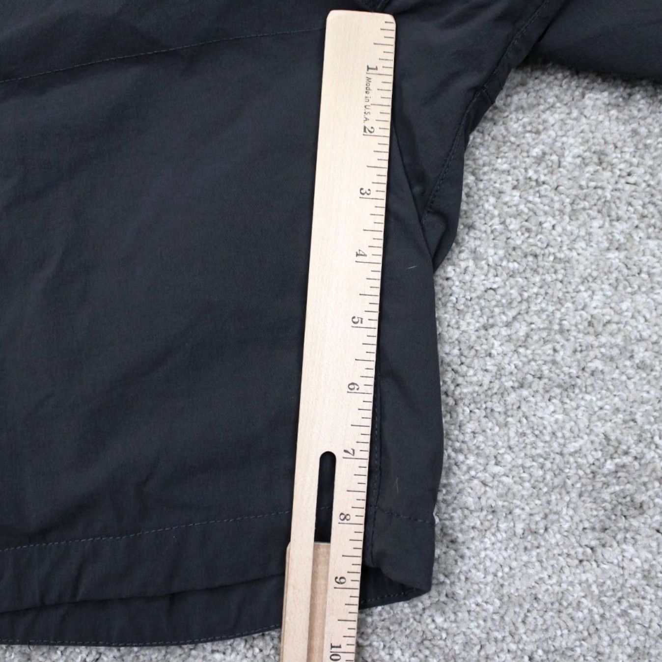 The North Face The North Face Cargo Shorts Men 36 Black Nylon Stretch 9" Inseam Flat Front Front 9in Inseam Size US 36 / EU 52 - 4 Thumbnail