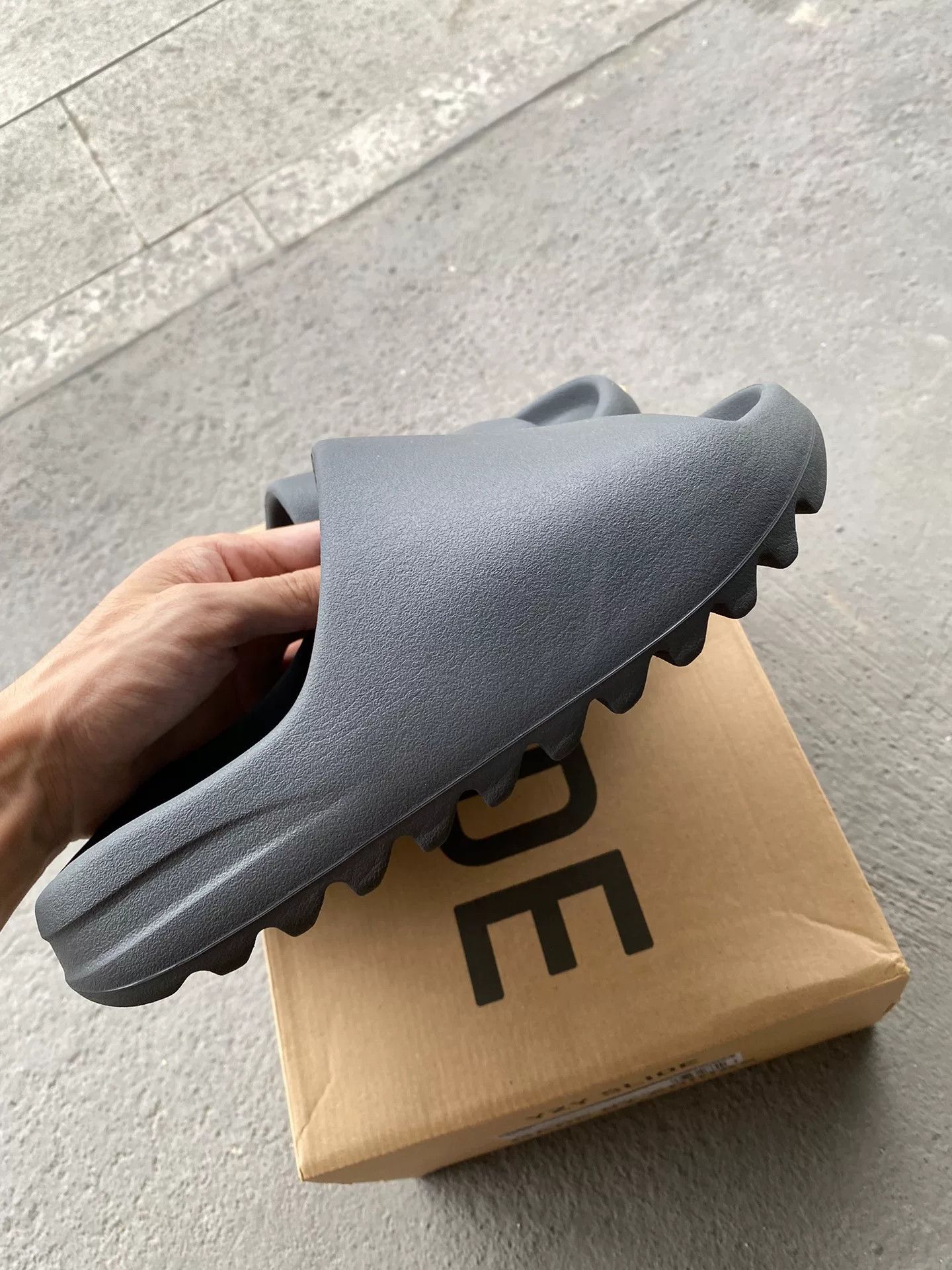 Yeezy Yeezy Gray Lowtop Sneakers 40 Men Size US 7.5 / EU 40-41 - 1 Thumbnail
