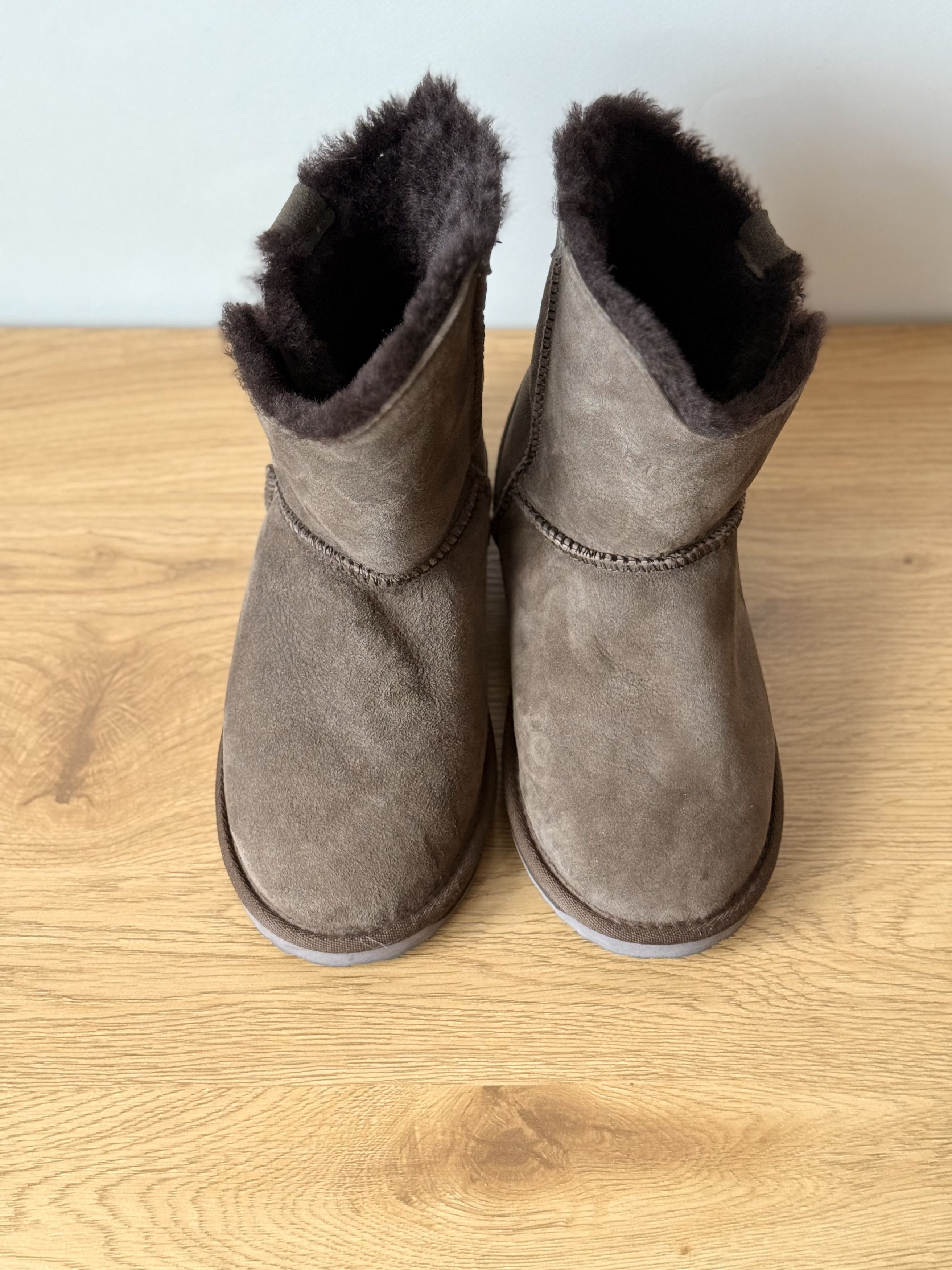 Ugg EMU Australia Real Fur Sheepskin Winter Boots (39) Size US 9 / IT 39 - 3 Thumbnail