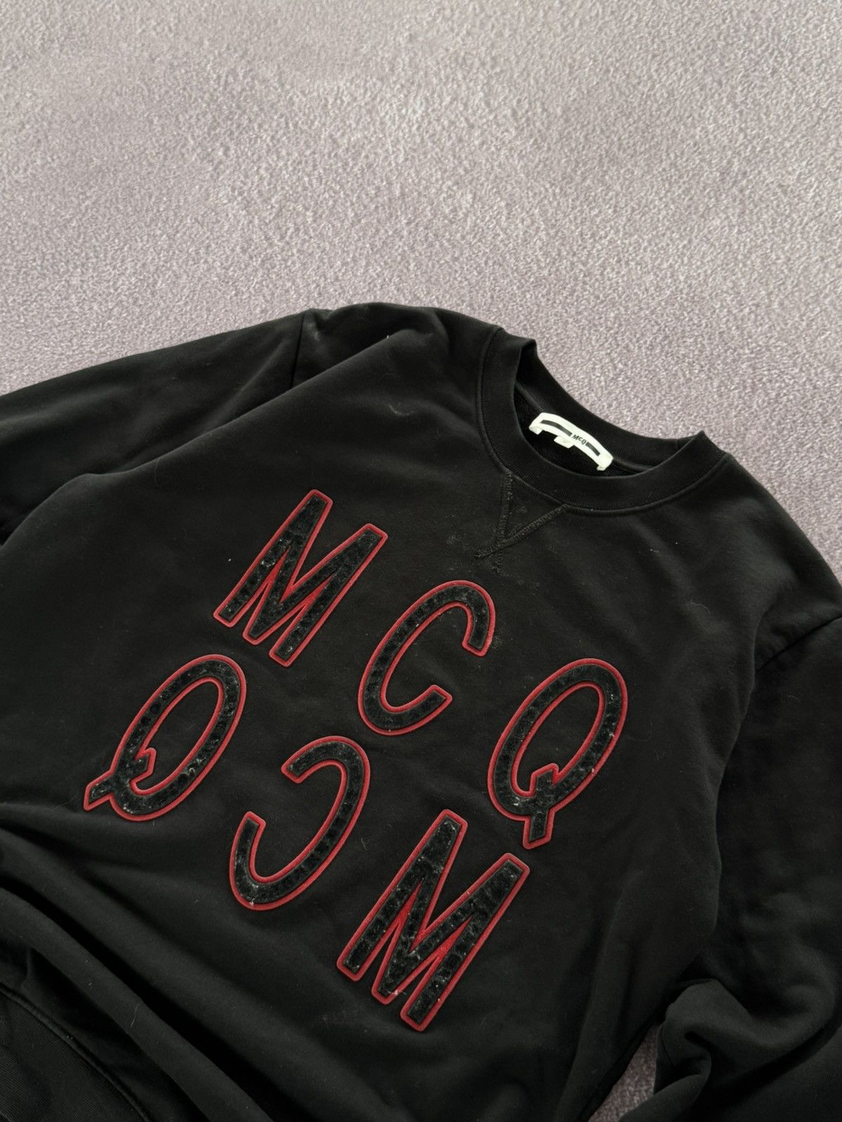 Alexander McQueen Alexander McQueen MCQ Men's Velvet Logo Sweatshirt Size US M / EU 48-50 / 2 - 6 Thumbnail