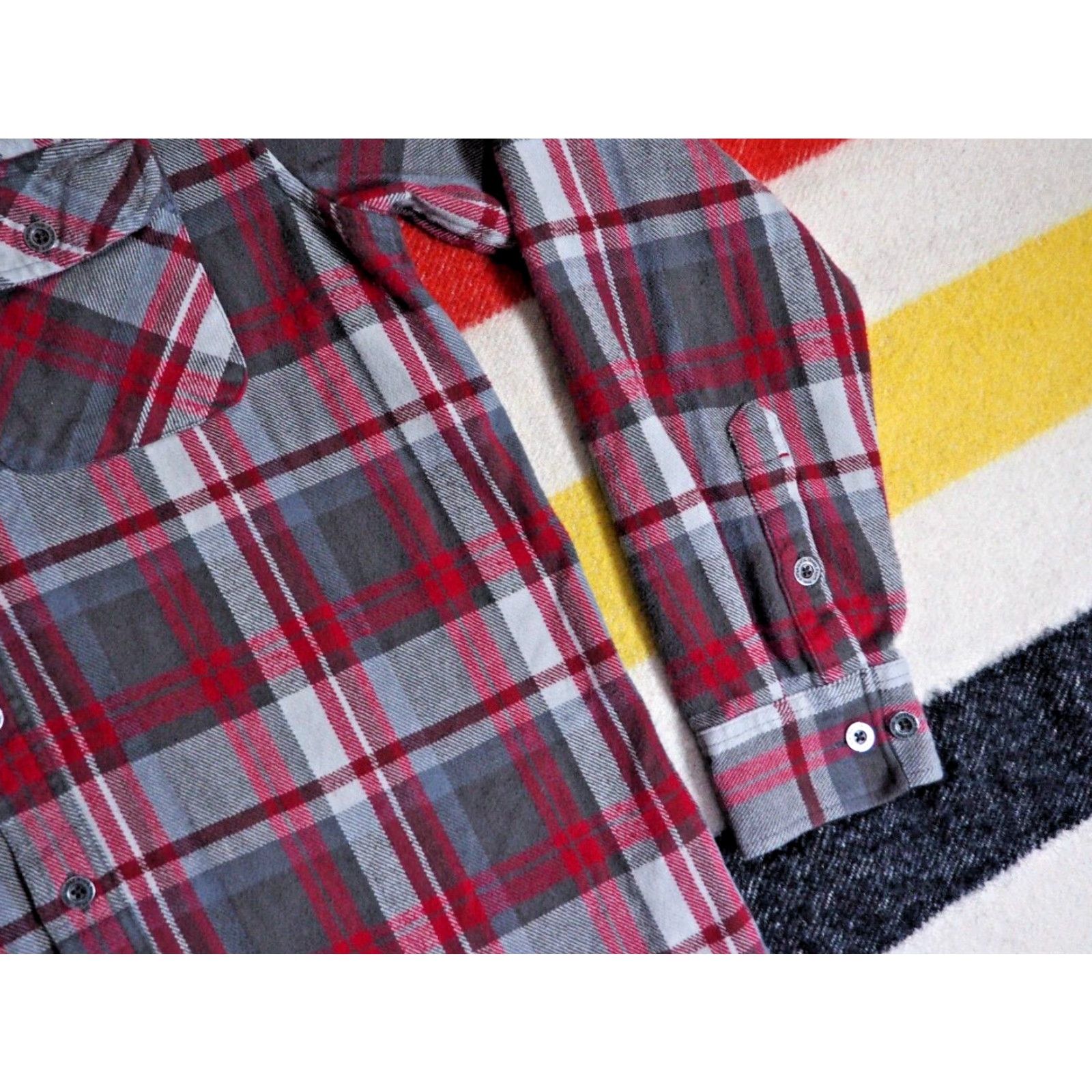Prana prAna Shirt Mens M Button-Up Outdoor Flannel Plaid Red Gray Cotton EUC Size US M / EU 48-50 / 2 - 4 Thumbnail
