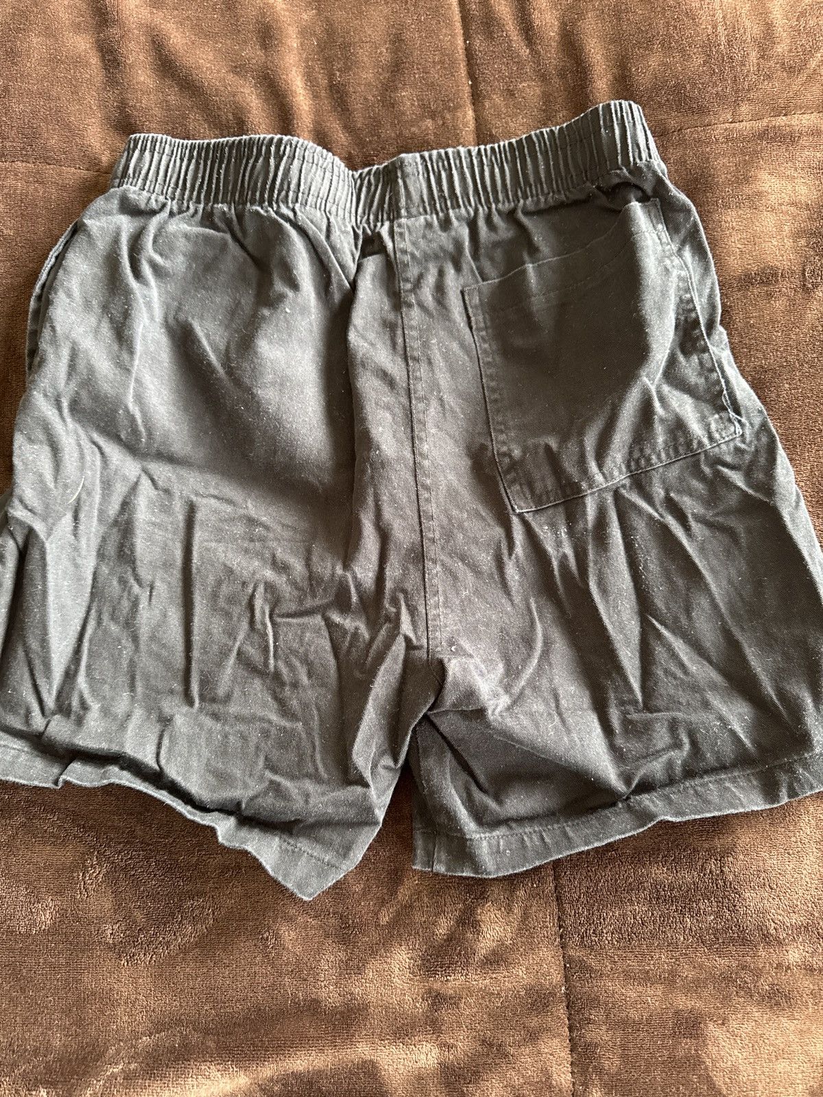 October's Very Own OVO Essentials Shorts Size US 28 / EU 44 - 2 Thumbnail