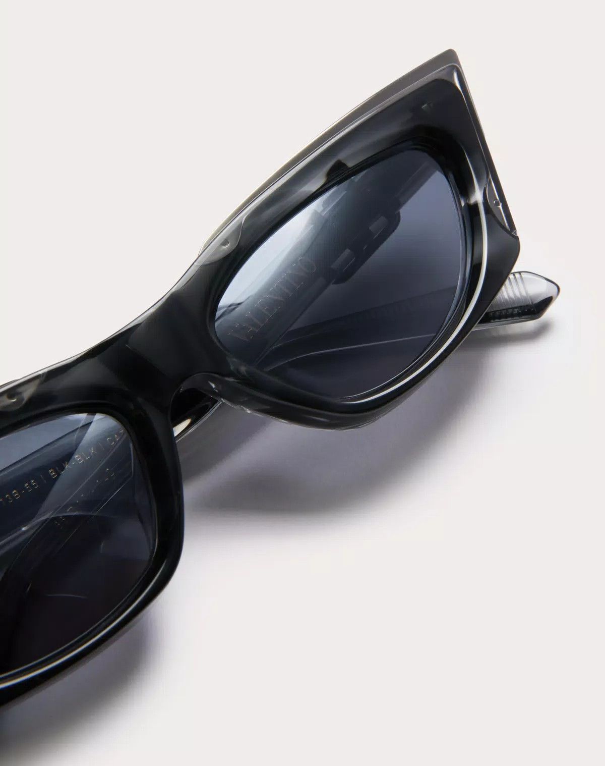 Valentino oc11z0725 Size: 55/ Thickset Acetate Frame in Black/Blue Size ONE SIZE - 4 Thumbnail