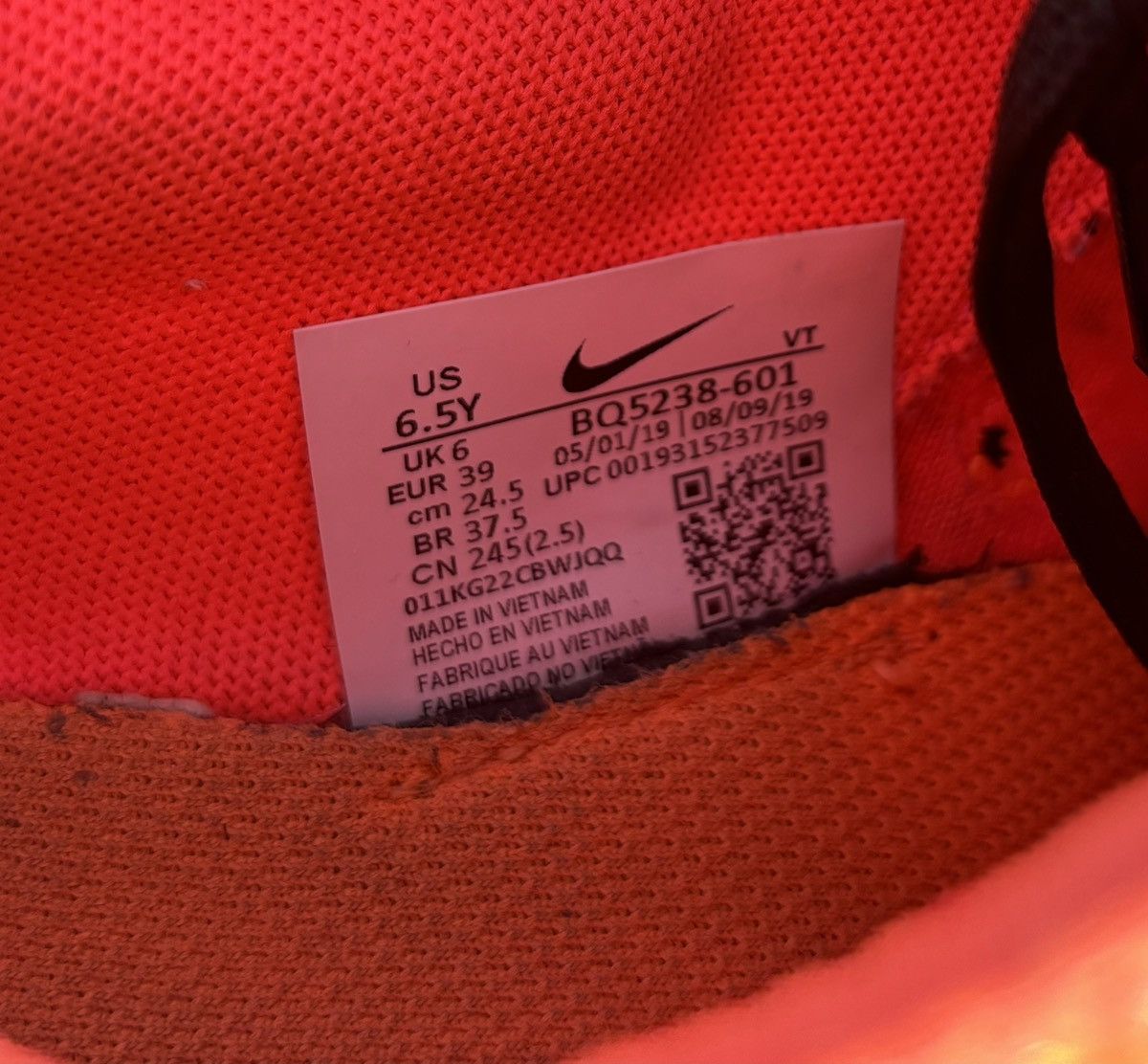 Nike Air VaporMax Flyknit 3 'Flash Crimson Black' Size US 6.5 / EU 39-40 - 6 Thumbnail