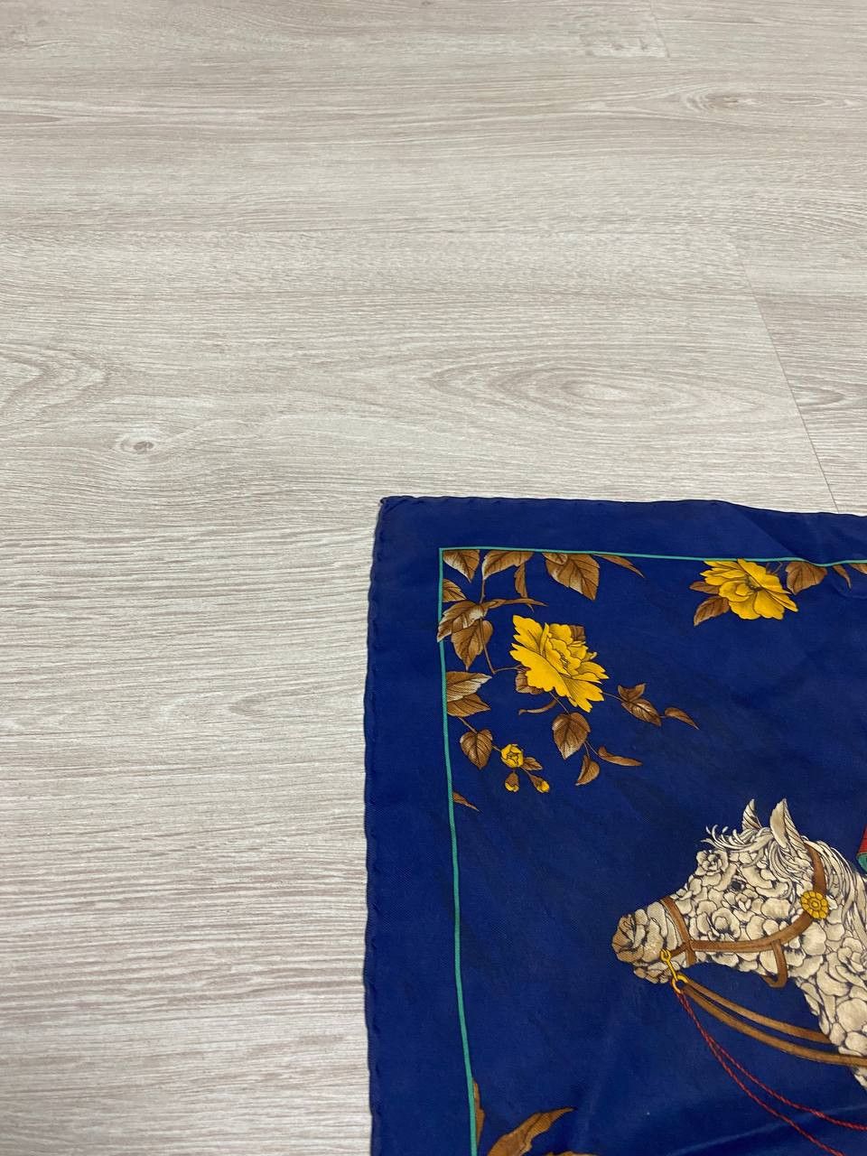 Salvatore Ferragamo Salvatore Ferragamo handkerchief vintage silk scarf Size ONE SIZE - 4 Thumbnail