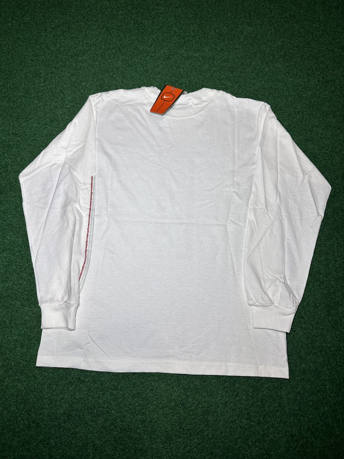 Nike Nike Long Sleeve Vintage 90s M/L 19x27 Graphic White T Shirt Size US M / EU 48-50 / 2 - 6 Thumbnail