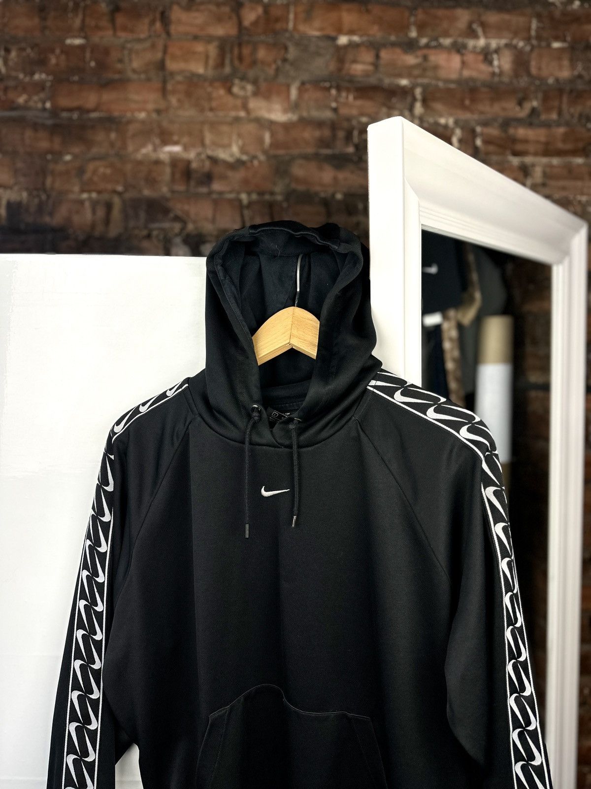 Nike × Nike ACG Women’s Hoodie Nike Lampas Center Logo Black Size: L Size L / US 10 / IT 46 - 2 Thumbnail