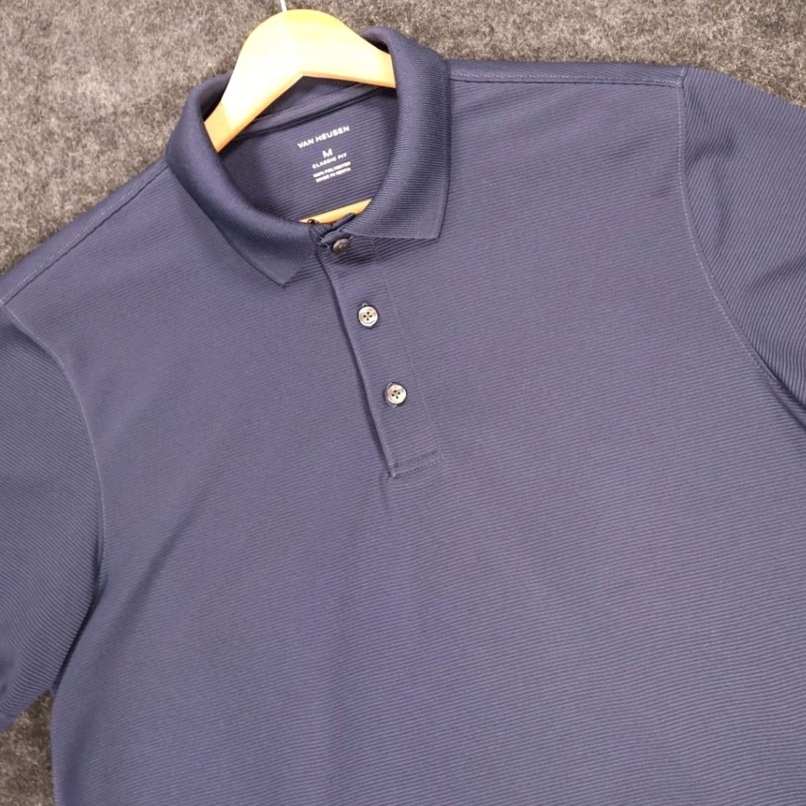 Van Heusen Van Heusen Polo Mens M Blue Excellent Classic Fit Short Sleeve Textured Size US M / EU 48-50 / 2 - 3 Thumbnail