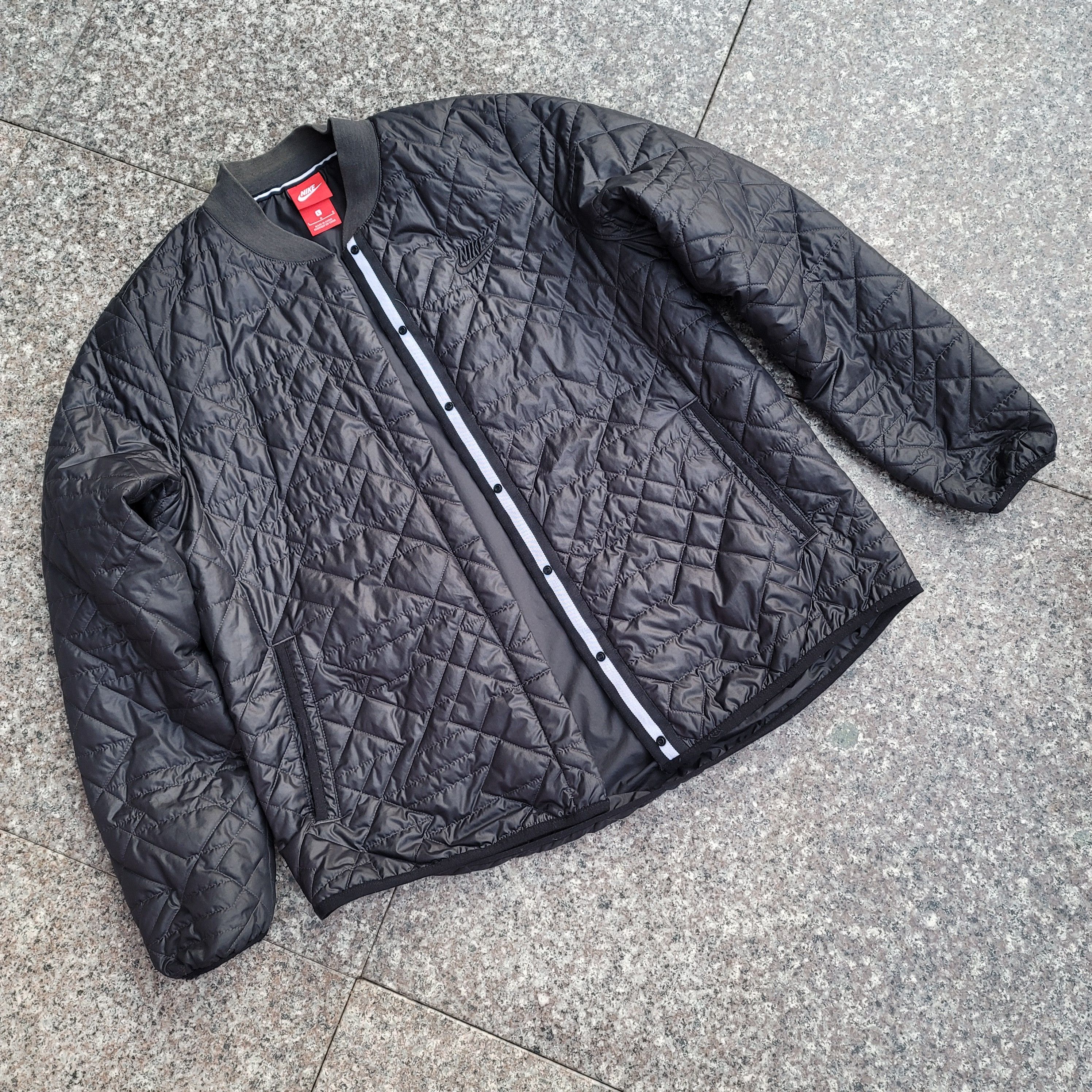 Nike Nike quilted jacket Size L / US 10 / IT 46 - 1 Thumbnail