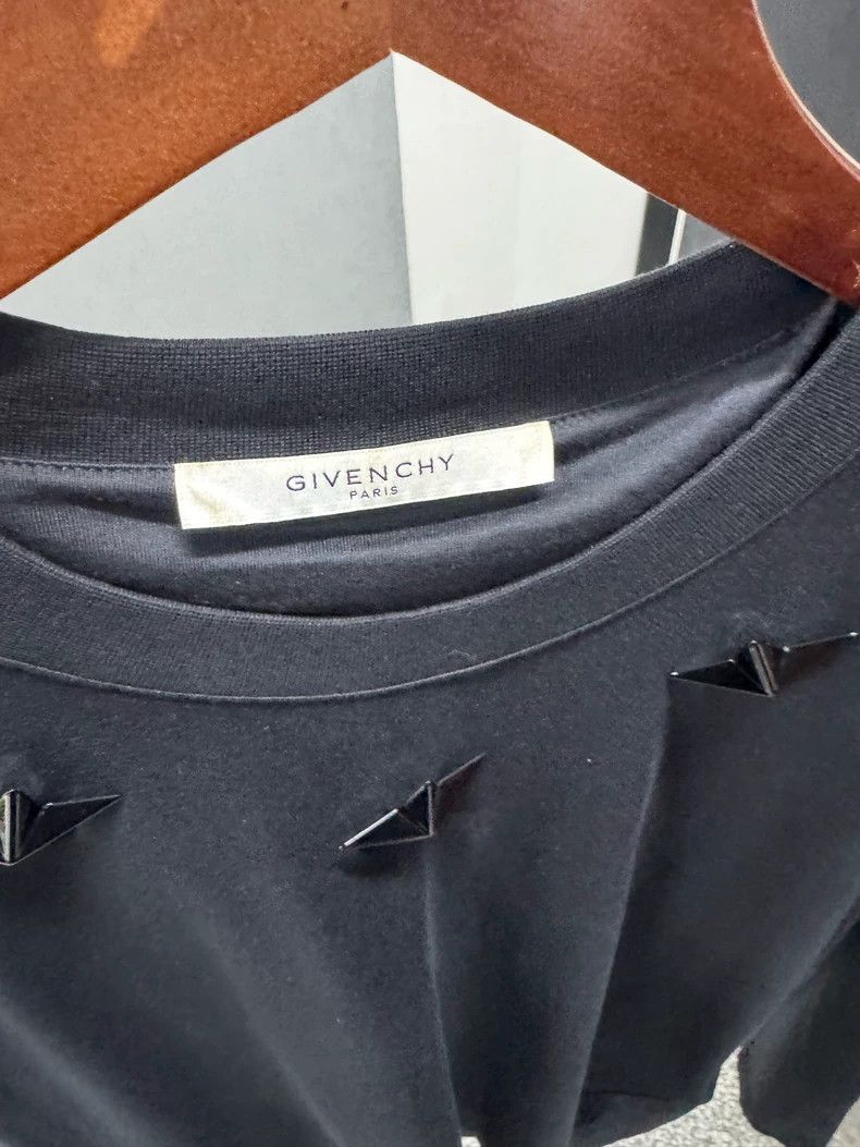 Givenchy Givenchy Metal five-pointed star black long-sleeve T-shirt Size US XS / EU 42 / 0 - 4 Thumbnail