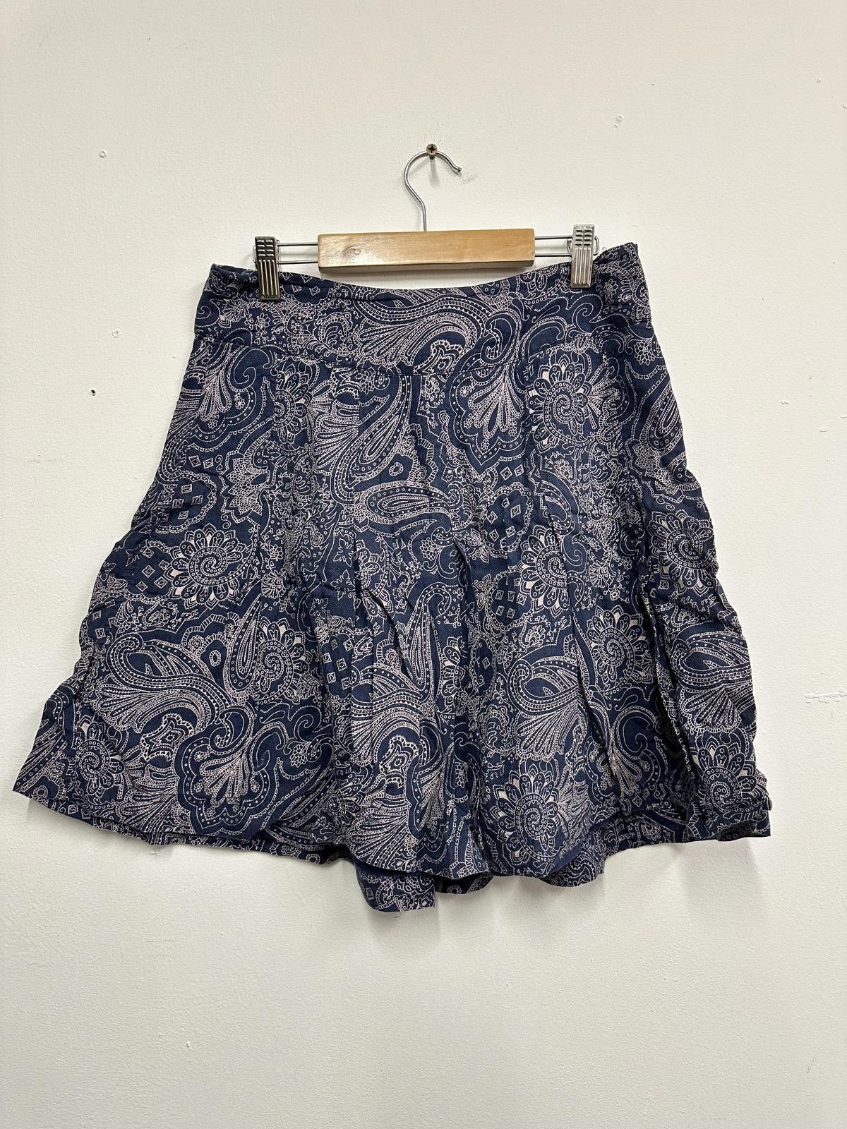 FatFace Fat Face Navy Blue Paisley Patterned Skort Size 27" / US 4 / IT 40 - 1 Thumbnail