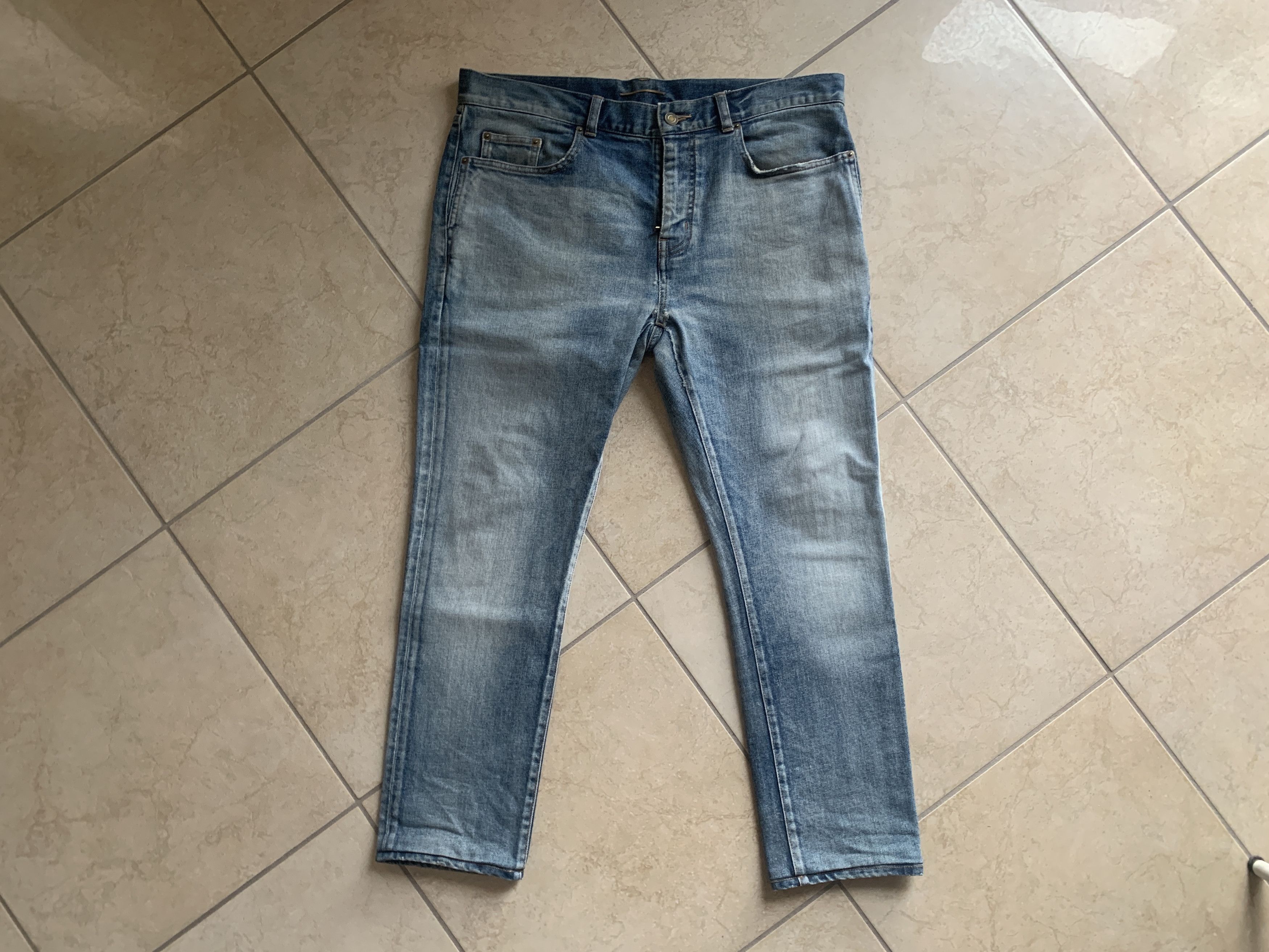 Saint Laurent Paris SAINT LAURENT PARIS D24 SKINNY JEANS IN WASHED BLUE DENIM Size US 34 / EU 50 - 9 Thumbnail