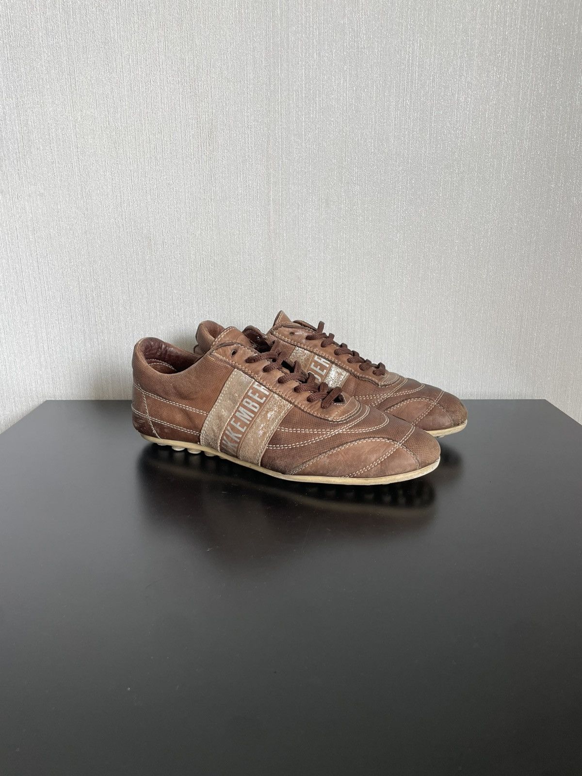 Dirk Bikkembergs Vntg Dirk Bikkembergs Snickers Soccer Golden Goose Style Y2k Size US 9 / IT 39 - 1 Thumbnail