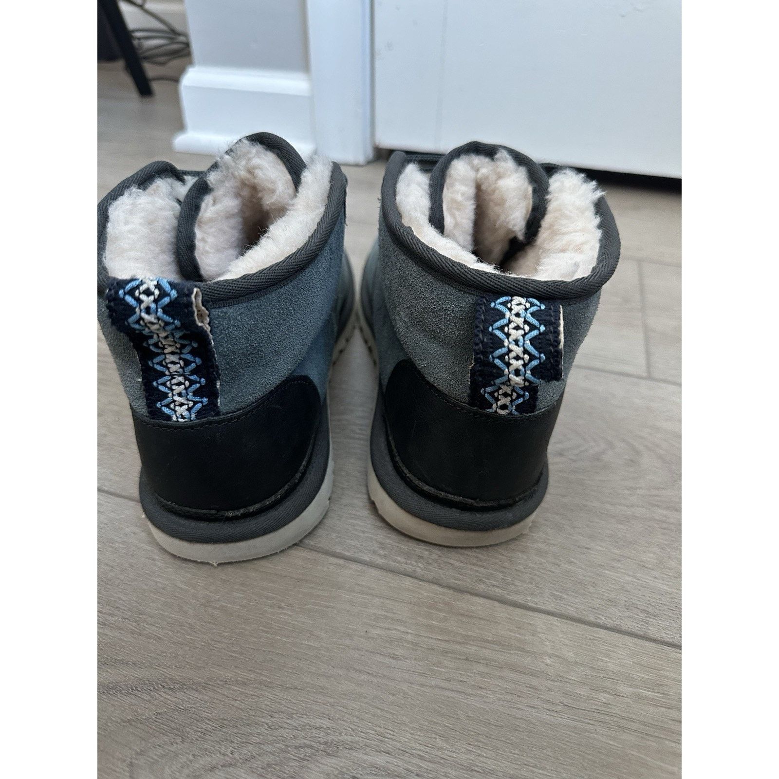 Ugg Ugg nuemel lace up fur boots blue water suede size 9 men’s Size US 9 / EU 42 - 4 Thumbnail