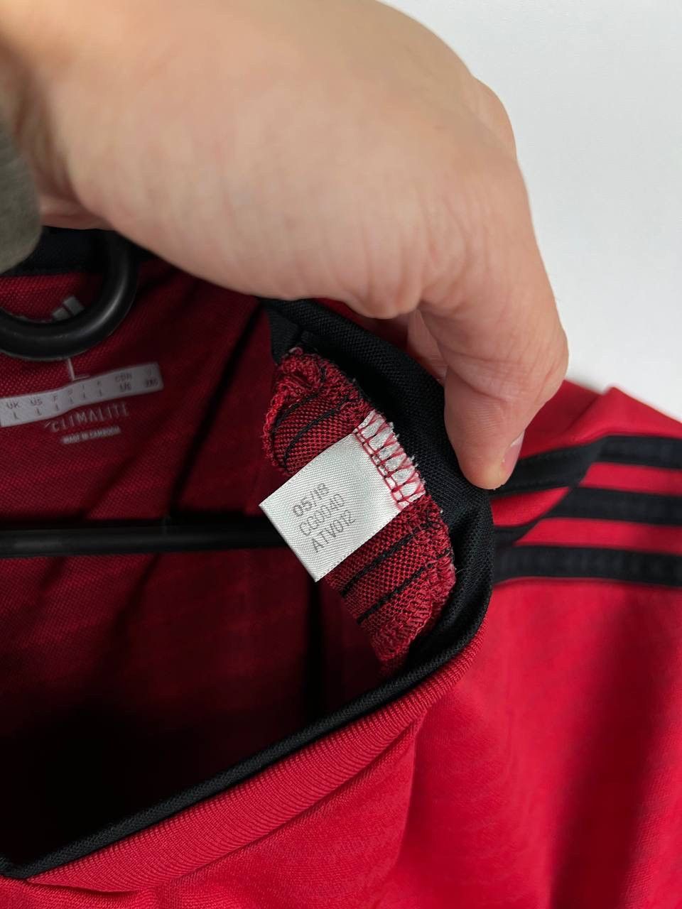 Vintage Manchester United Adidas 2018 jersey t-shirts size L Size US L / EU 52-54 / 3 - 5 Thumbnail