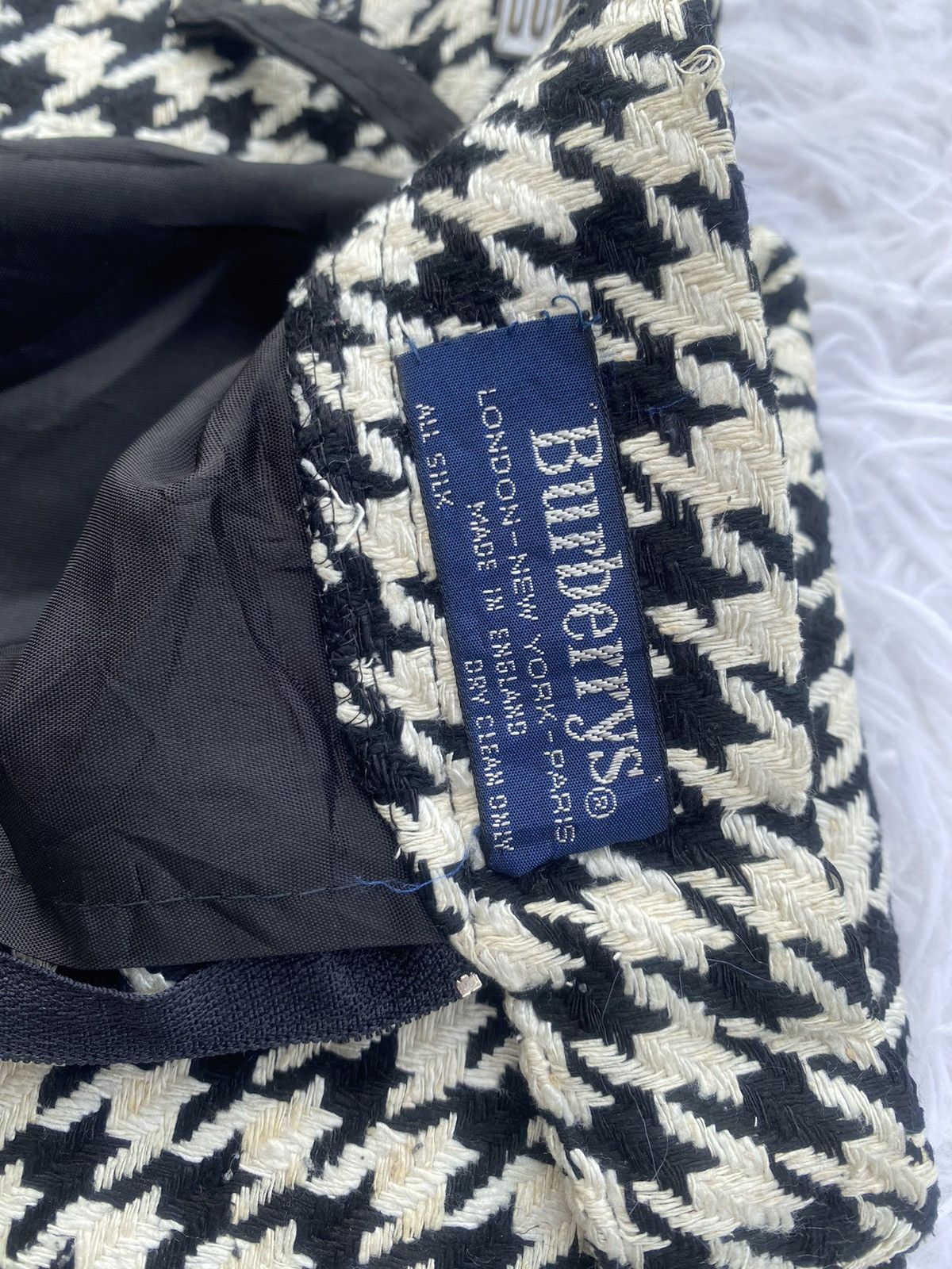 Burberry Rare Vintage Burberry Monogram Skirt Size 28" / US 6 / IT 42 - 10 Thumbnail