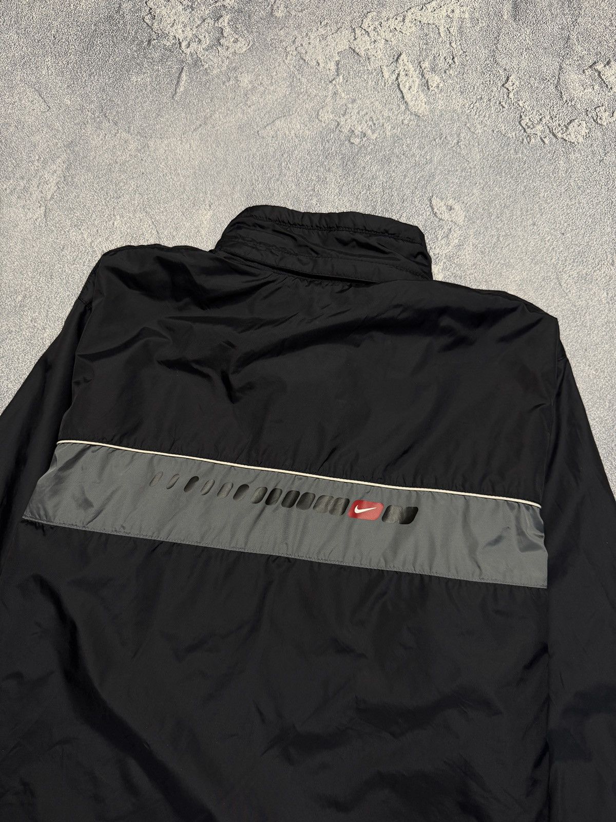 Nike Nike Vintage Nylon Jacket Size US M / EU 48-50 / 2 - 6 Thumbnail