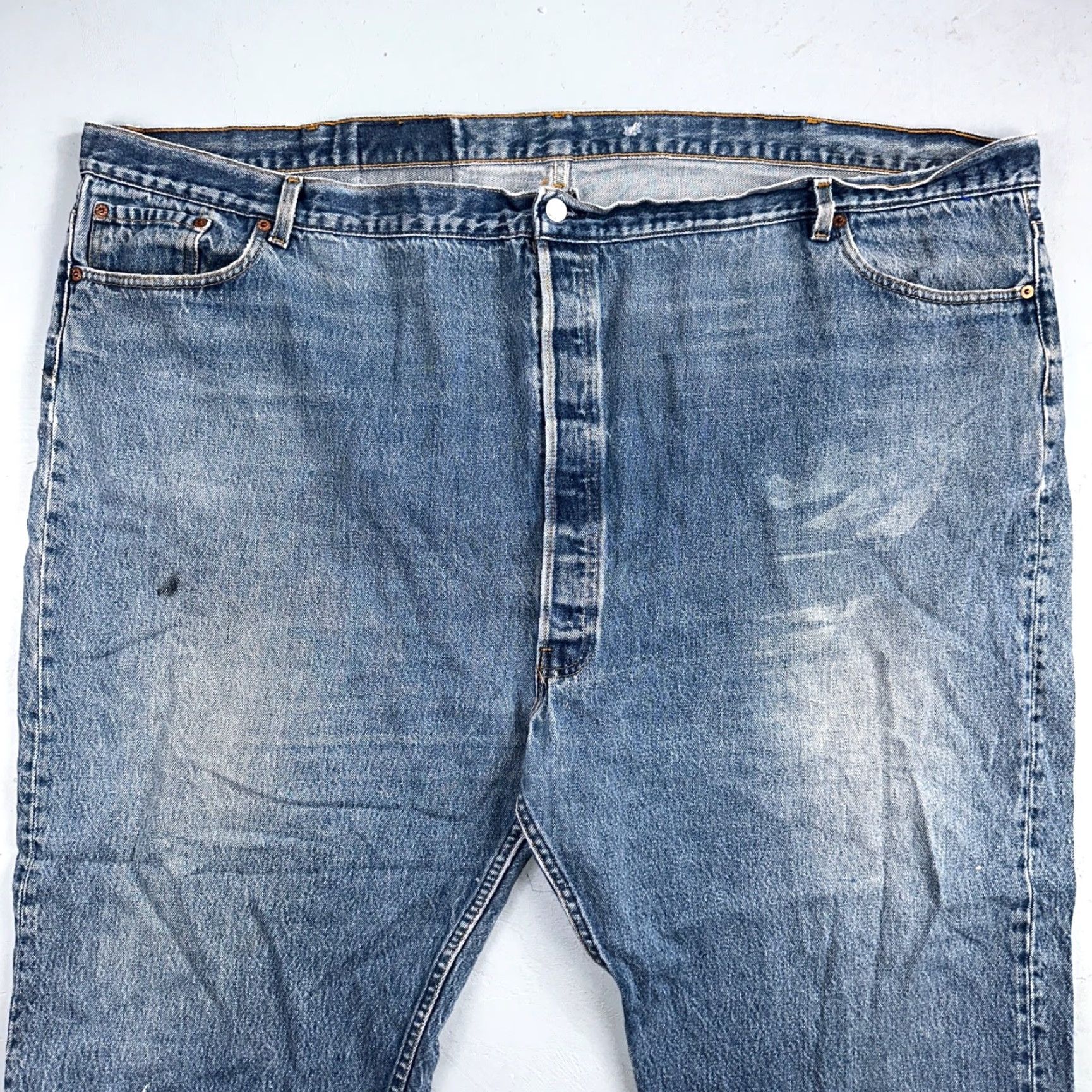 Levi's VINTAGE Levi's 501 Jeans Straight Fit Men's 60 Blue Light Wash 90s USA Denim 30in Size US 44 / EU 60 - 2 Thumbnail
