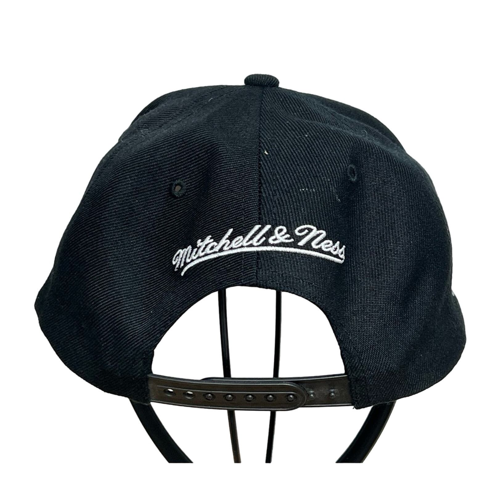 Mitchell & Ness Mitchell & Ness Los Angeles Lakers #BAYFLOW Snapback Hat/Cap Size ONE SIZE - 3 Thumbnail