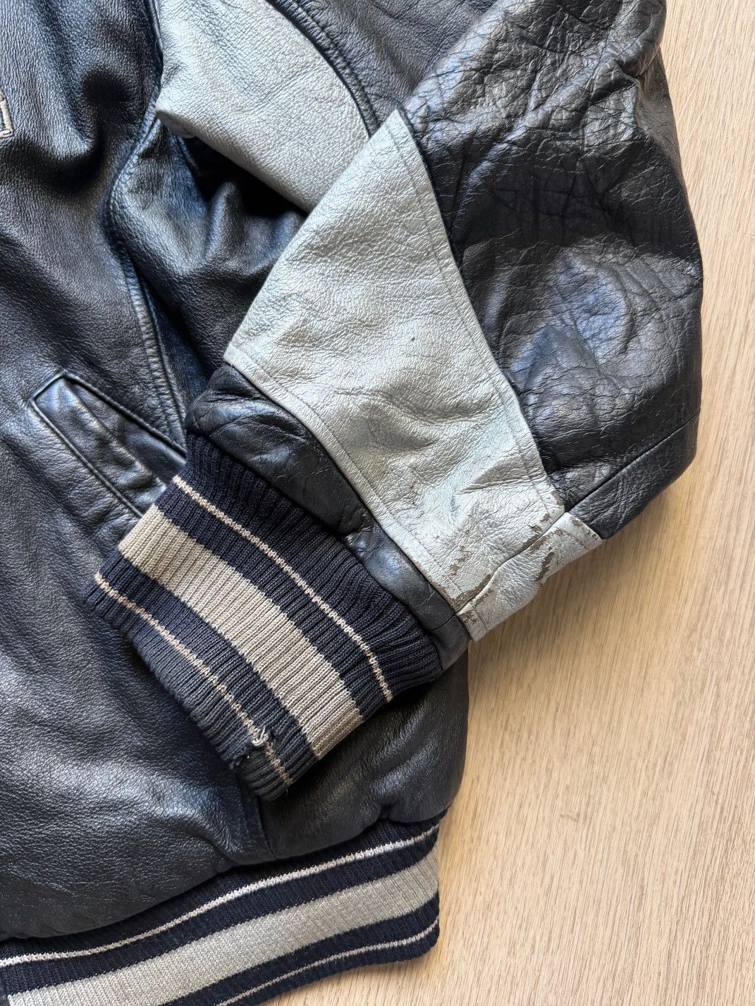 Genuine Leather Vintage 90s NFL Oakland Raiders Carl Banks Leather Jacket XL Size US XL / EU 56 / 4 - 7 Thumbnail