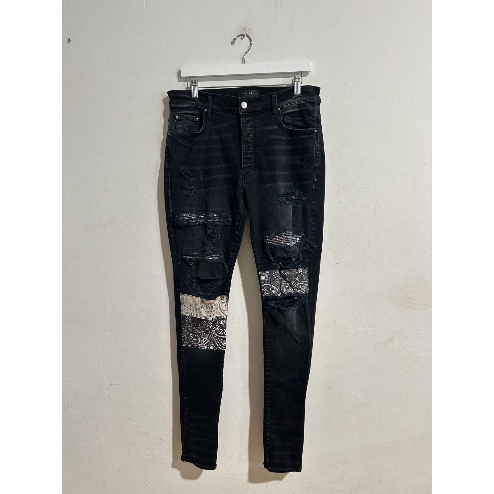 Amiri AMIRI BANDANA PATCHWORK SKINNY JEAN SIZE 34 PREOWNED Size US 32 / EU 48 - 1 Thumbnail