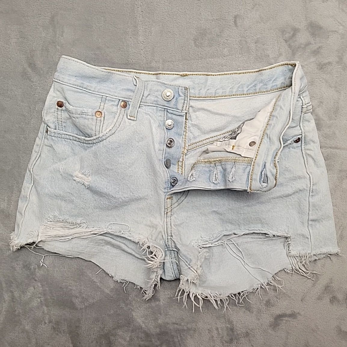 Levi's VINTAGE Levis 501 Premium Denim Shorts Women 26 Blue Distressed Cut-Off Festival Y2K Mini Mens? Size 26" / US 2 / IT 38 - 4 Thumbnail