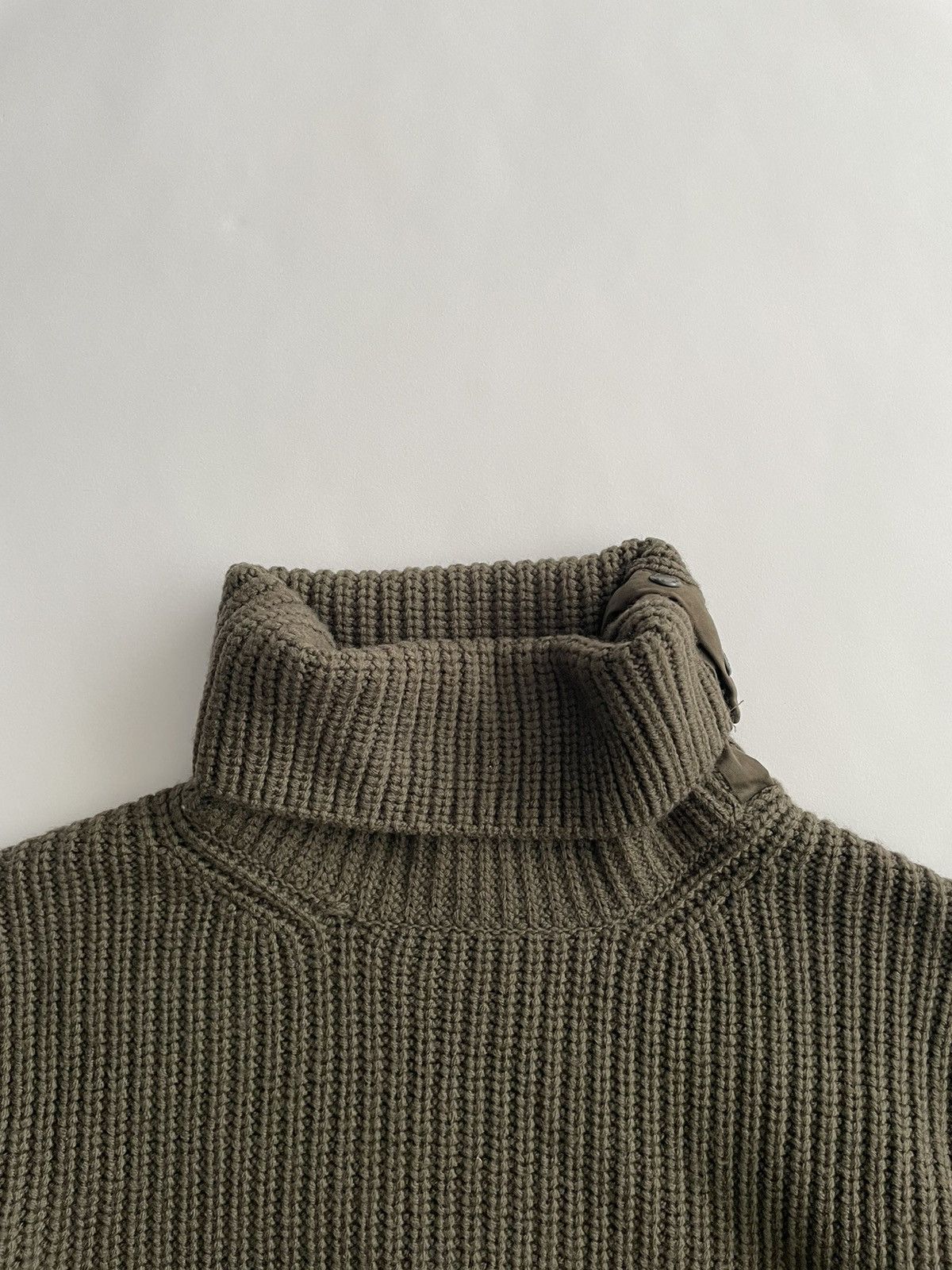 Prada Prada Early 2000’s Heavy Wool Turtleneck Wool Sweater Size US M / EU 48-50 / 2 - 4 Thumbnail