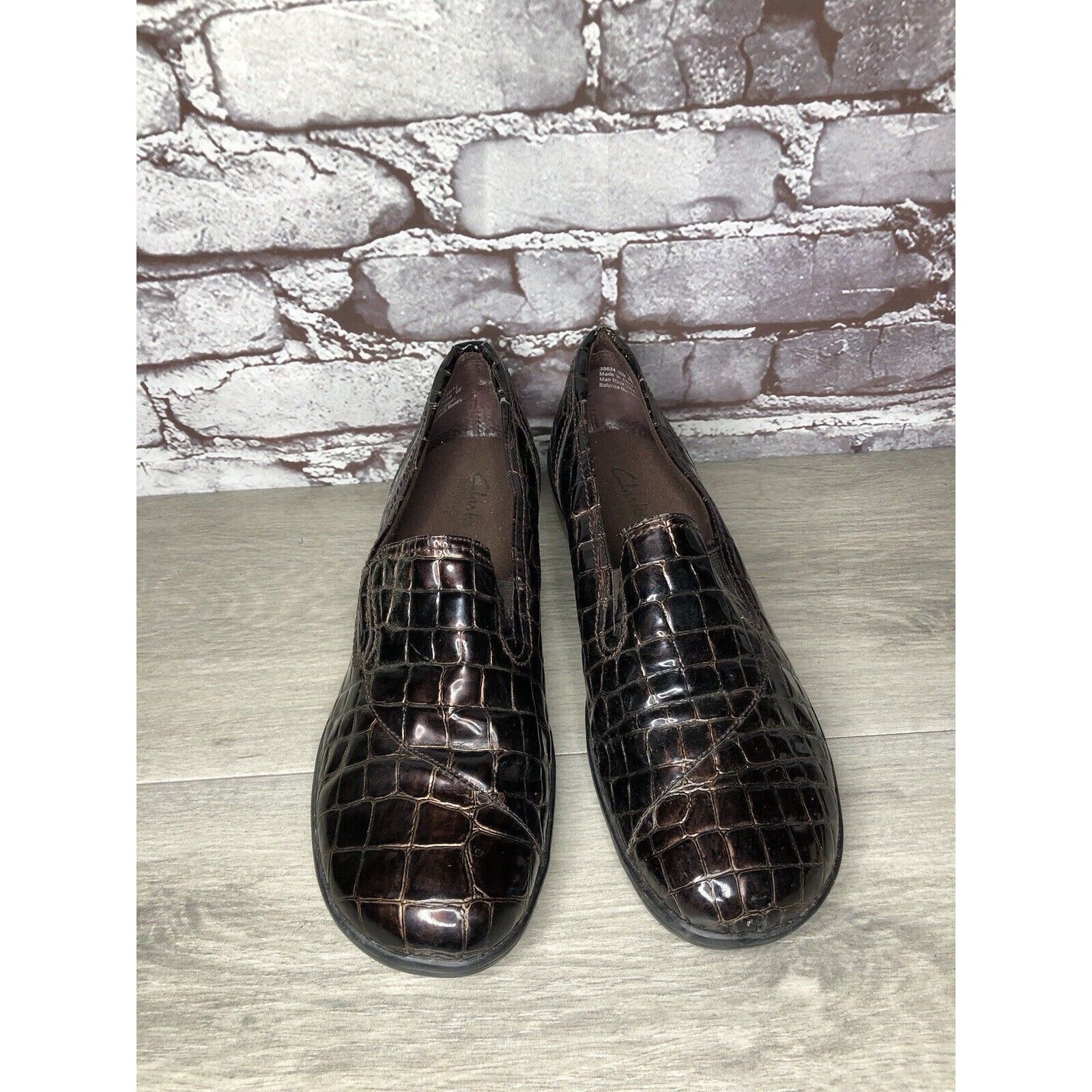 Clarks Clarks Bendables Brown Patent Leather Croc Embossed Clogs Wo Size US 12 / IT 42 - 10 Thumbnail