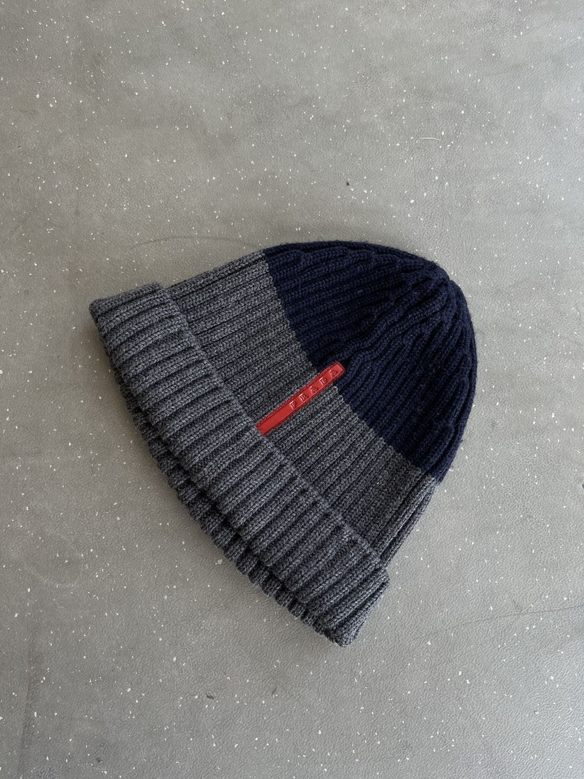 Prada Prada Beanie Red Tab logo Size ONE SIZE - 8 Thumbnail