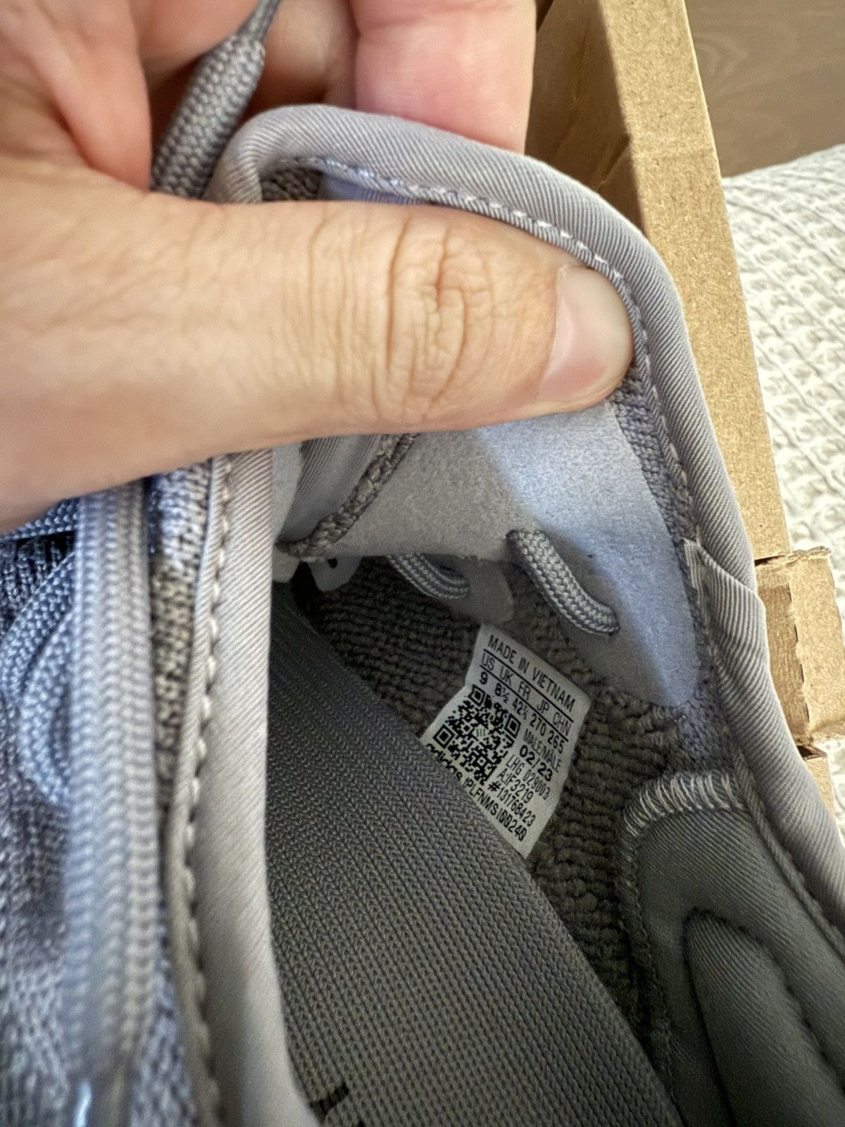 Adidas ADIDAS YEEZY BOOST 350 V2 STEEL GREY SIZE 9 NEW WITH BOX Size US 9 / EU 42 - 11 Thumbnail