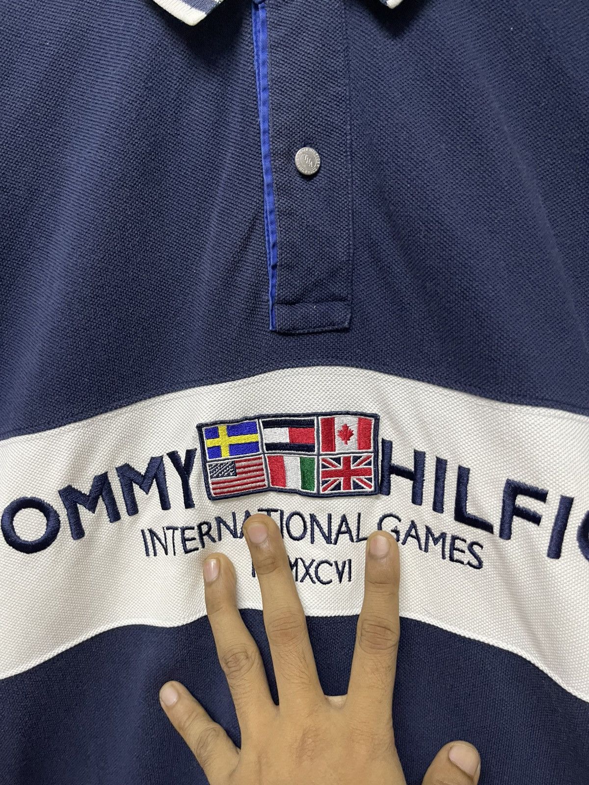 Tommy Hilfiger 90s TOMMY HILFIGER FLAG INTERNATIONAL GAMES POLO SHIRT Size US M / EU 48-50 / 2 - 7 Thumbnail