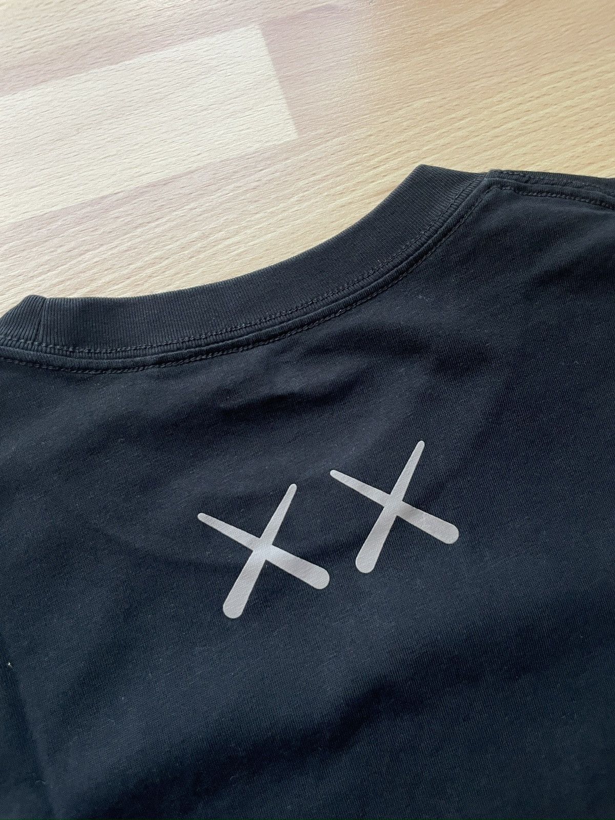 Kaws × Uniqlo Uniqlo KAWS UT Graphic Tee Size US L / EU 52-54 / 3 - 5 Thumbnail