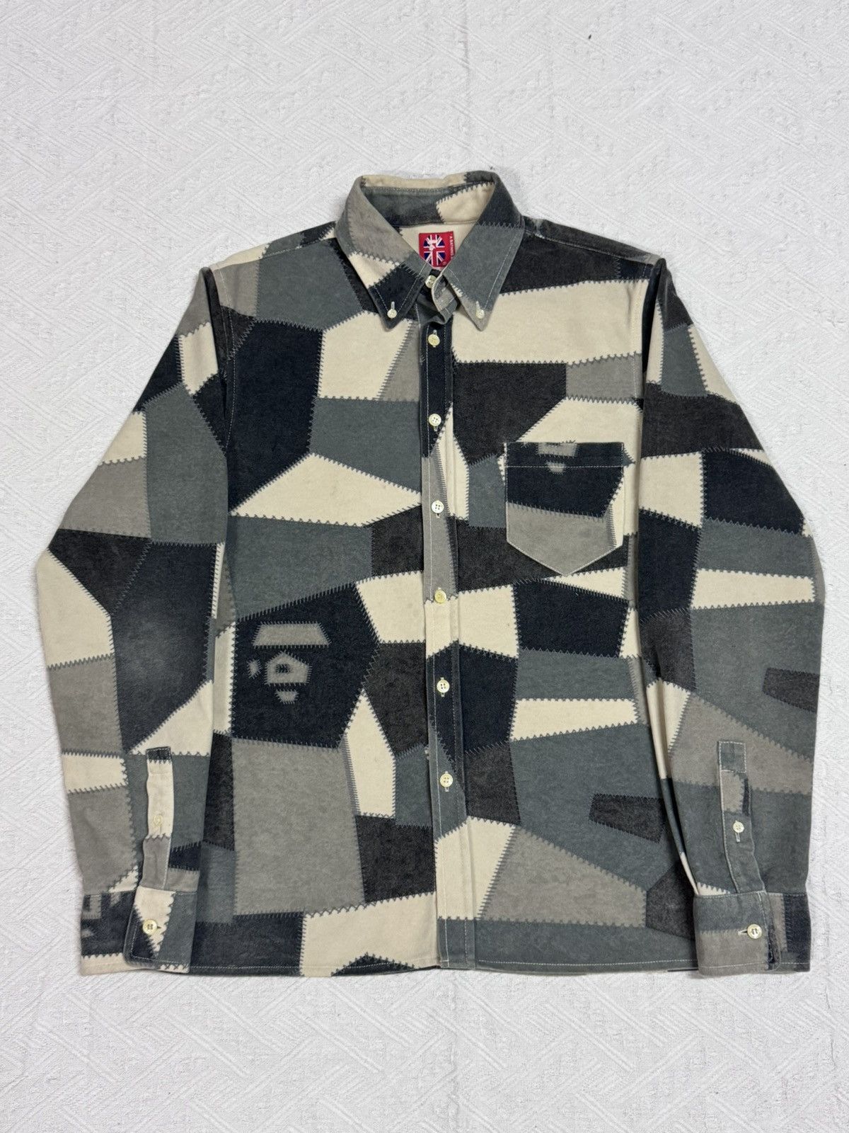 Bape A Bathing Ape Button Ups Size US M / EU 48-50 / 2 - 1 Thumbnail