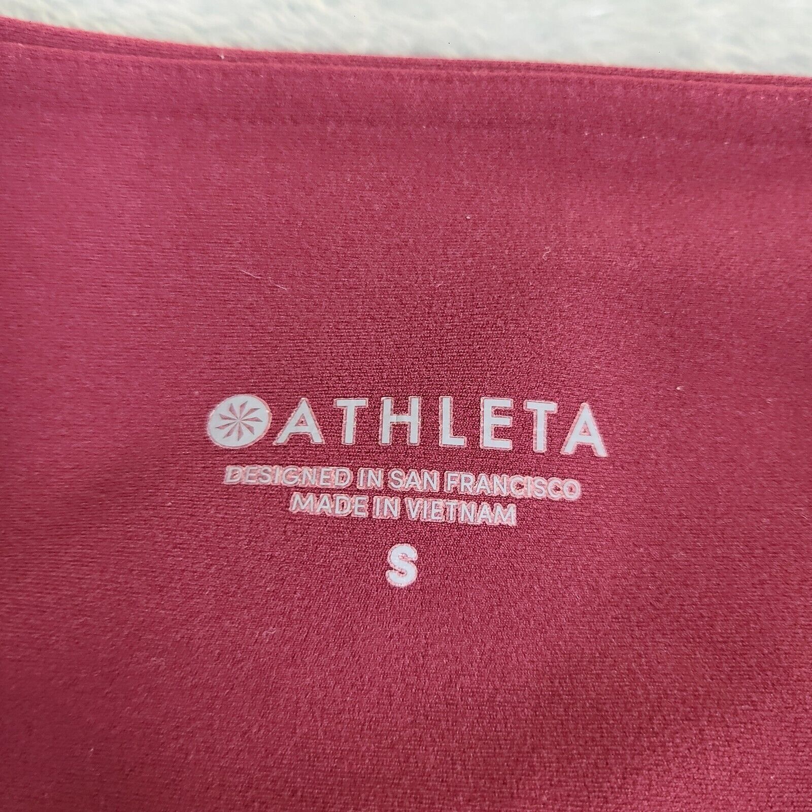 Athleta Athleta Maroon & Batik Print Floral Leggings Size Small Size 27" / US 4 / IT 40 - 2 Thumbnail