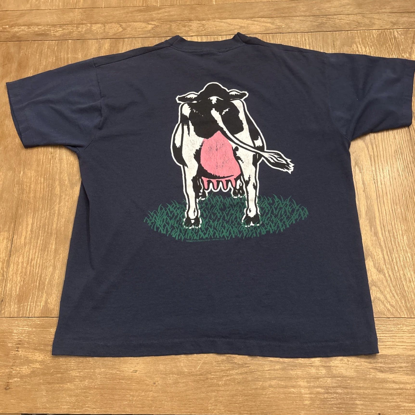 Fruit Of The Loom VINTAGE Fruit of the Loom T-Shirt Dairy Cow Size L Men Short Sleeve Crew Neck Blue Single Stitch Consolidated Dairies Inc. Size US L / EU 52-54 / 3 - 7 Thumbnail