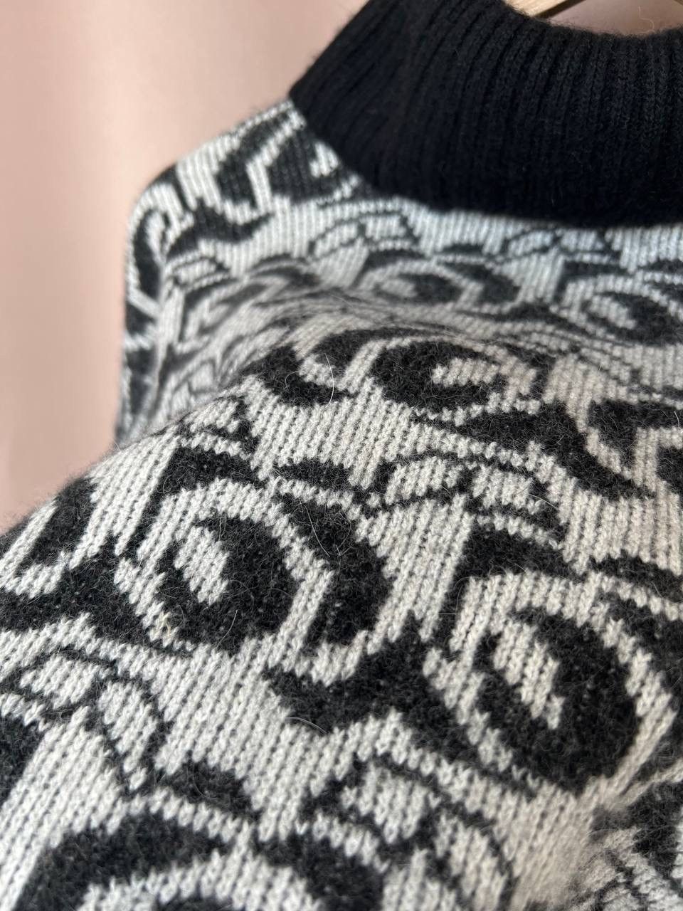 Benetton Benetton Women's Wool/Cashmere Turleneck Sweater Size M Knit Size M / US 6-8 / IT 42-44 - 14 Thumbnail