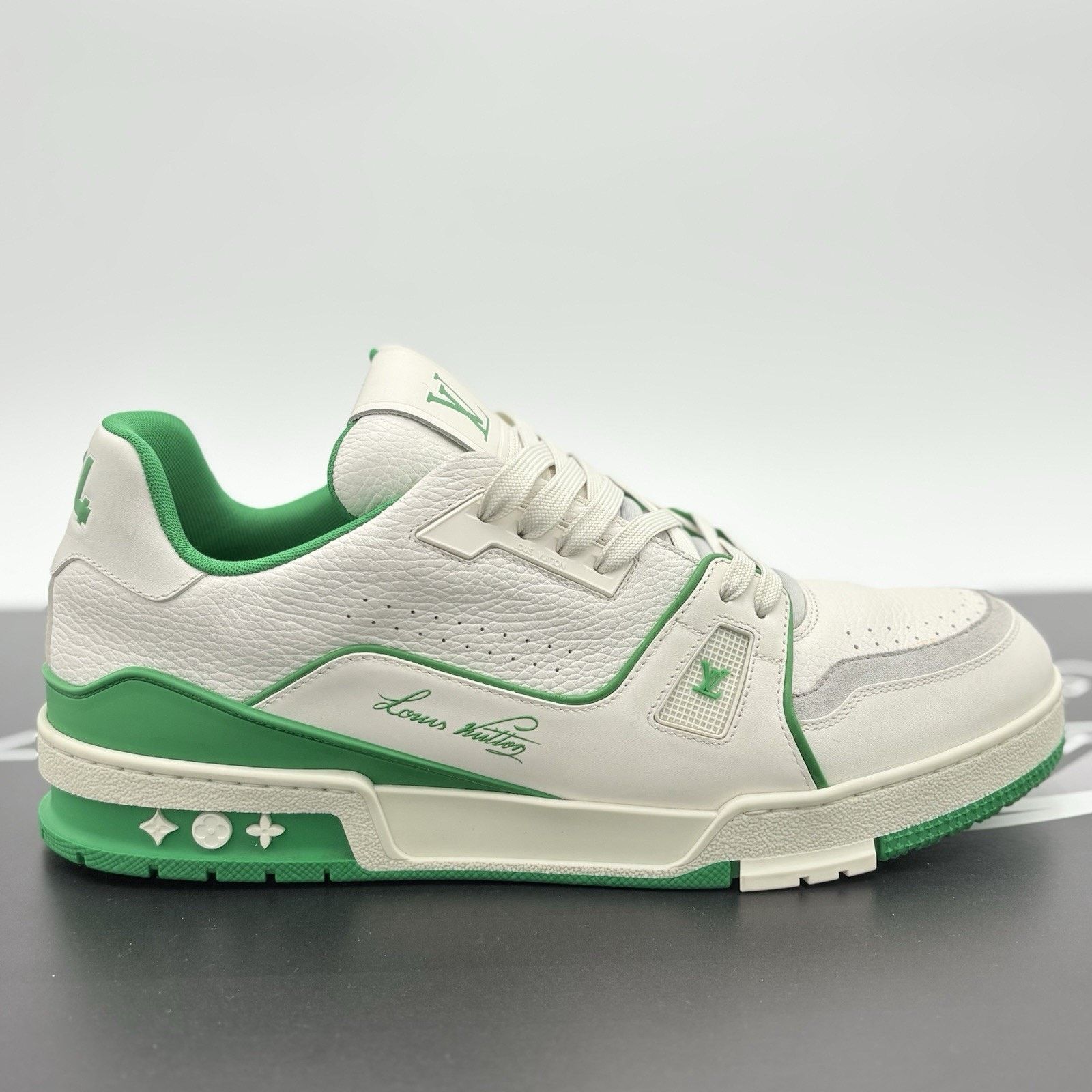Louis Vuitton Louis Vuitton Trainer ' White Green ' | GREAT CONDITION! Size US 12.5 / EU 45-46 - 2 Thumbnail
