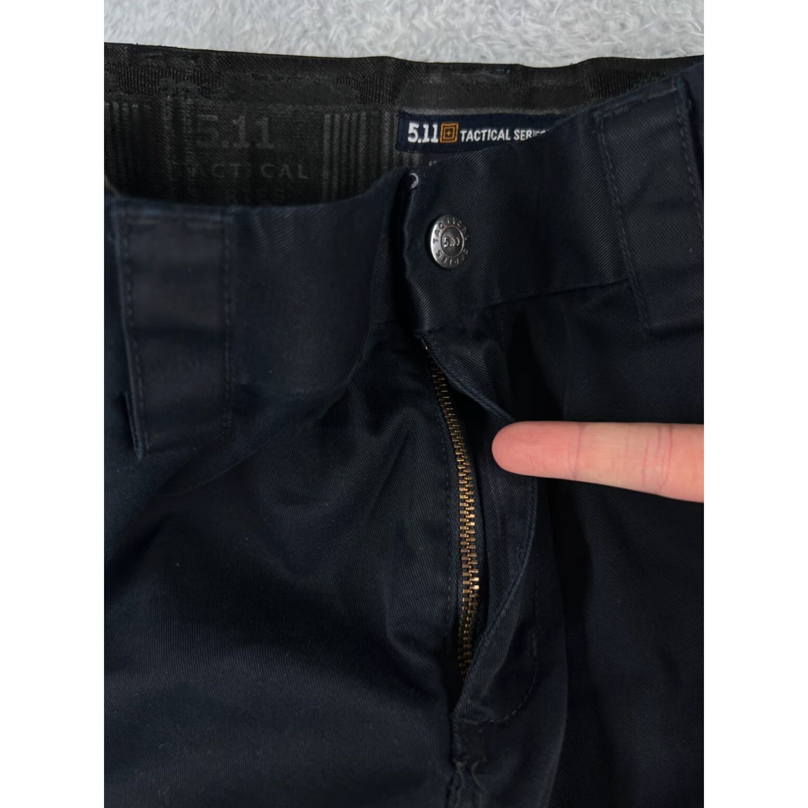 Vintage VINTAGE 5.11 Tactical Women's Cargo Pants Size 12 Blue Twill PDU Class B Straight Fit Size 34" / US 12 / IT 48 - 5 Thumbnail