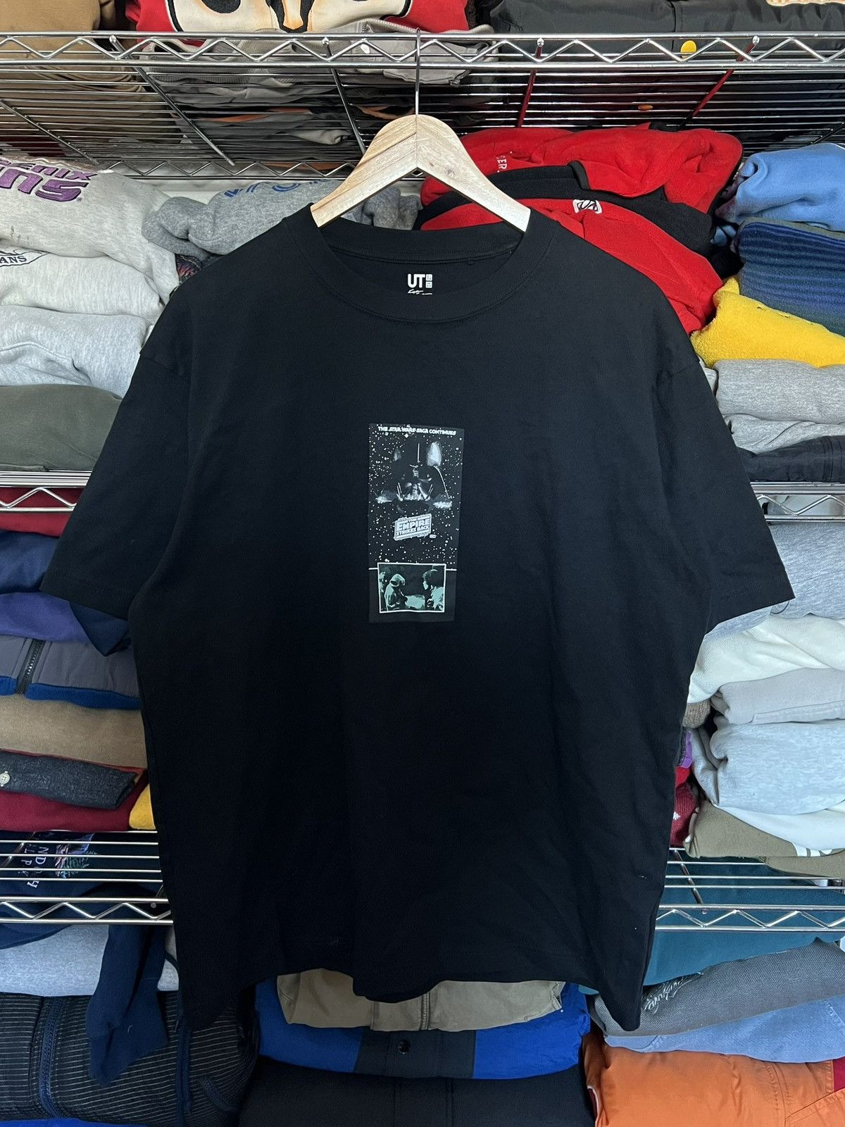 Star Wars × Uniqlo Uniqlo Star Wars Darth Vader Collab Shirt Size US L / EU 52-54 / 3 - 2 Thumbnail