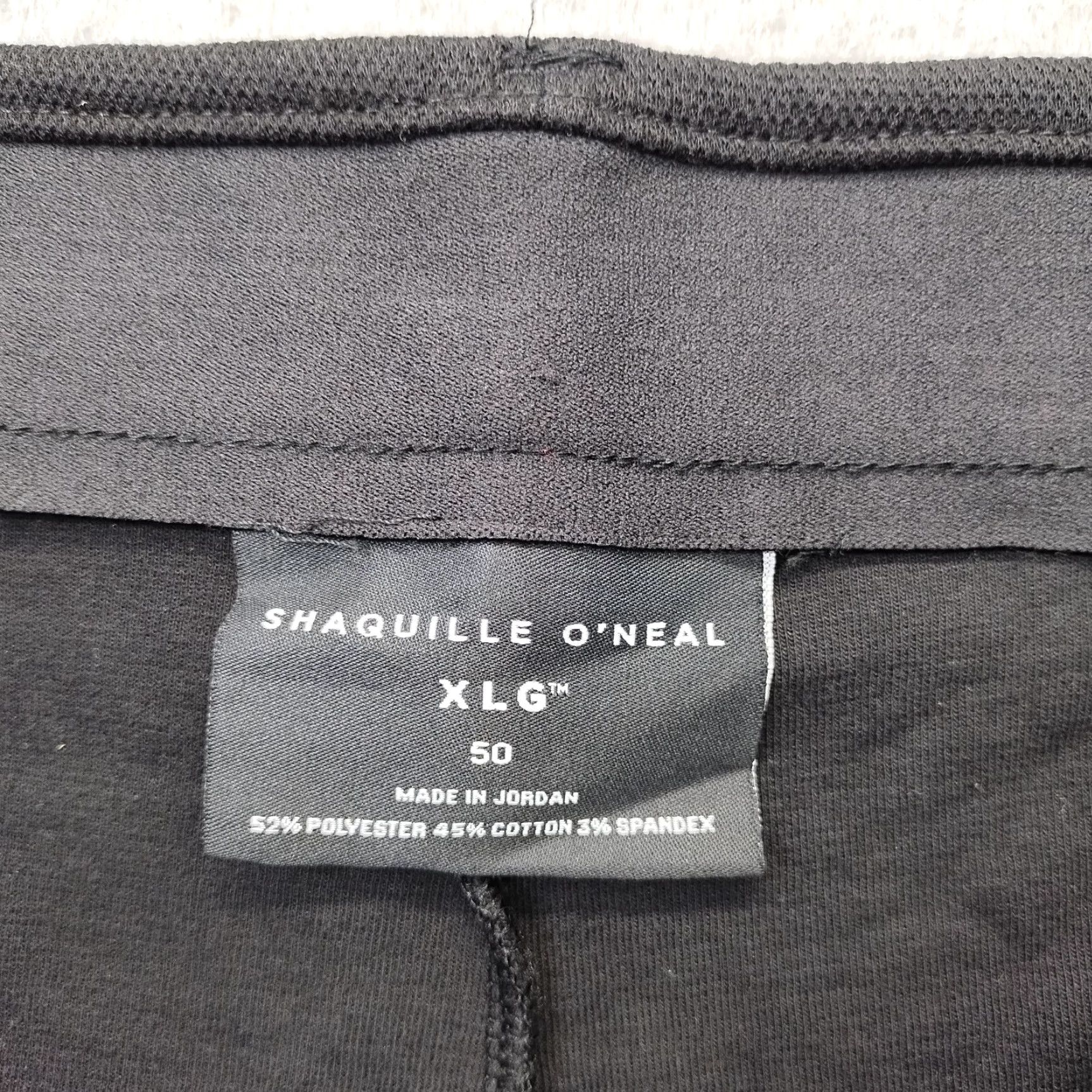 Vintage Shaquille O'Neal Bermuda Shorts Men 50 Black Dark Wash Stretch Pockets Slashed Cotton Polyester Bermuda Shorts Mens 50 Black stretch pockets dark wash Size US 34 / EU 50 - 7 Thumbnail