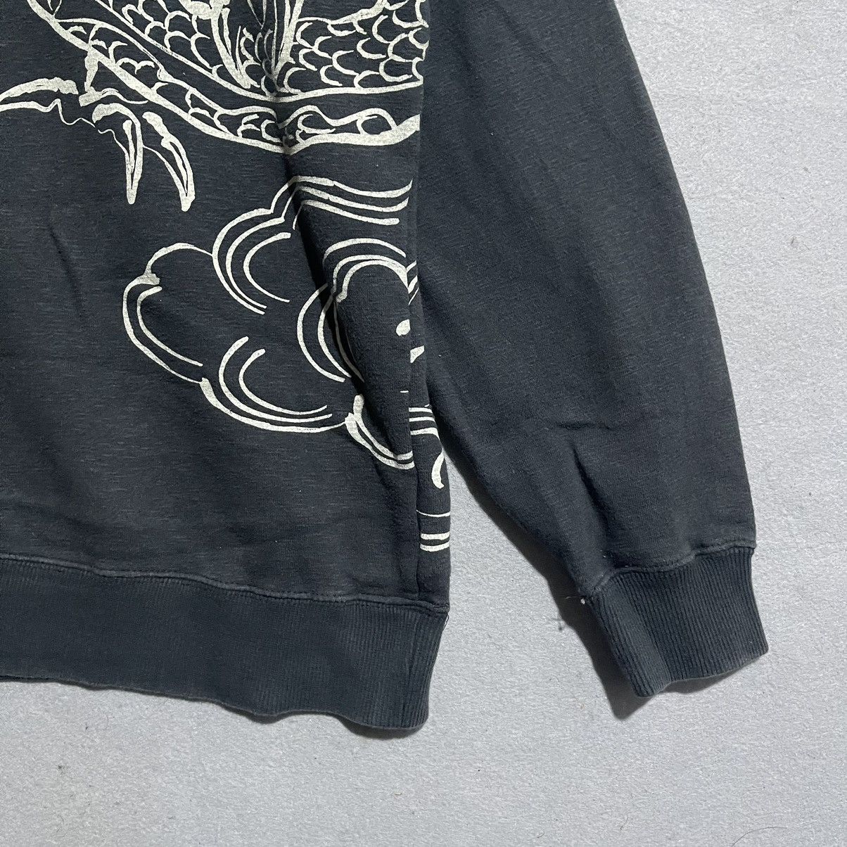 Japanese Brand Vintage 2000s Hither Grass Dragon Print Crewneck Sweatshirt Size US L / EU 52-54 / 3 - 6 Thumbnail