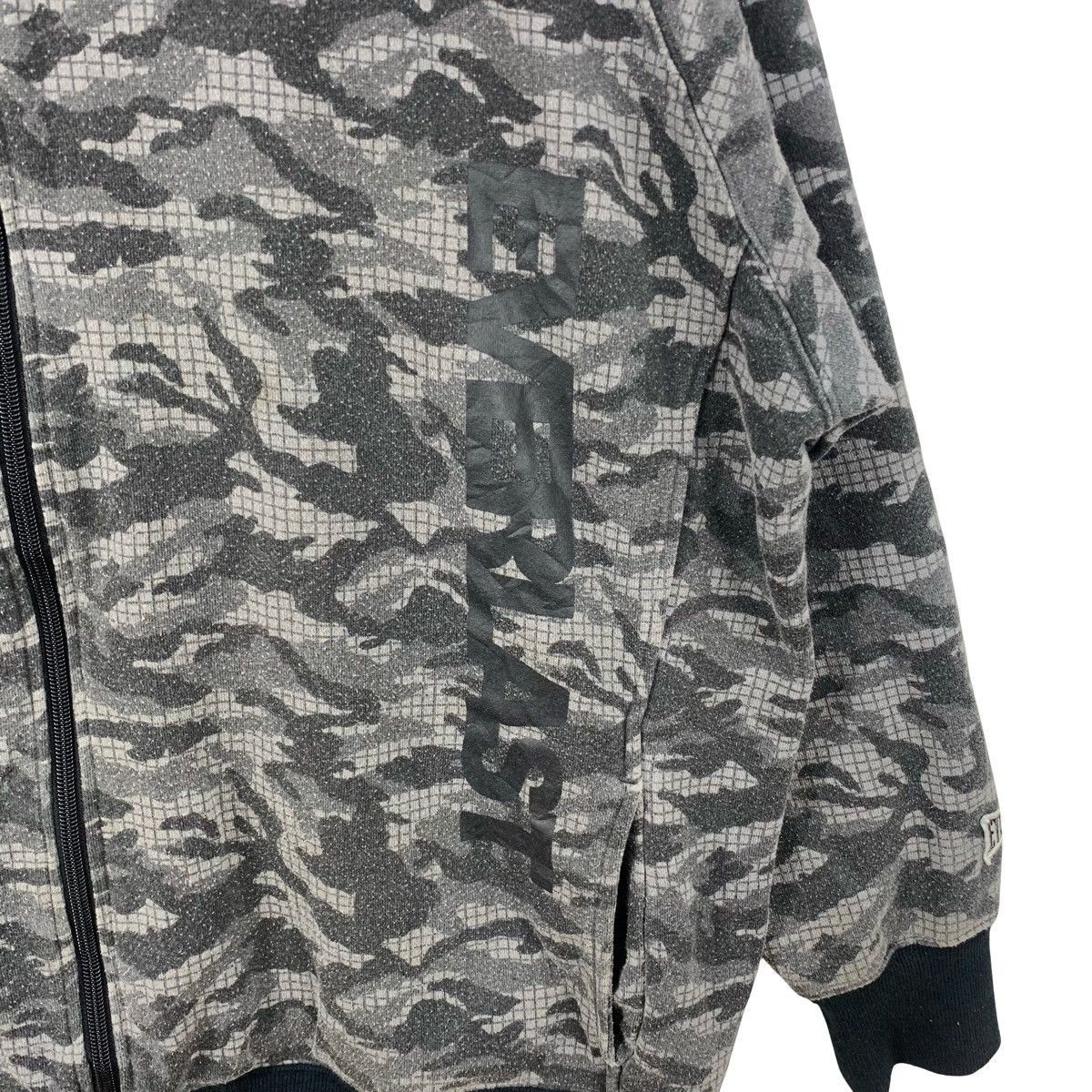 Vintage Vintage CAMO CAMOUFLAGE TRACK Sweatshirt Jacket Streetwea Size US XXL / EU 58 / 5 - 7 Thumbnail
